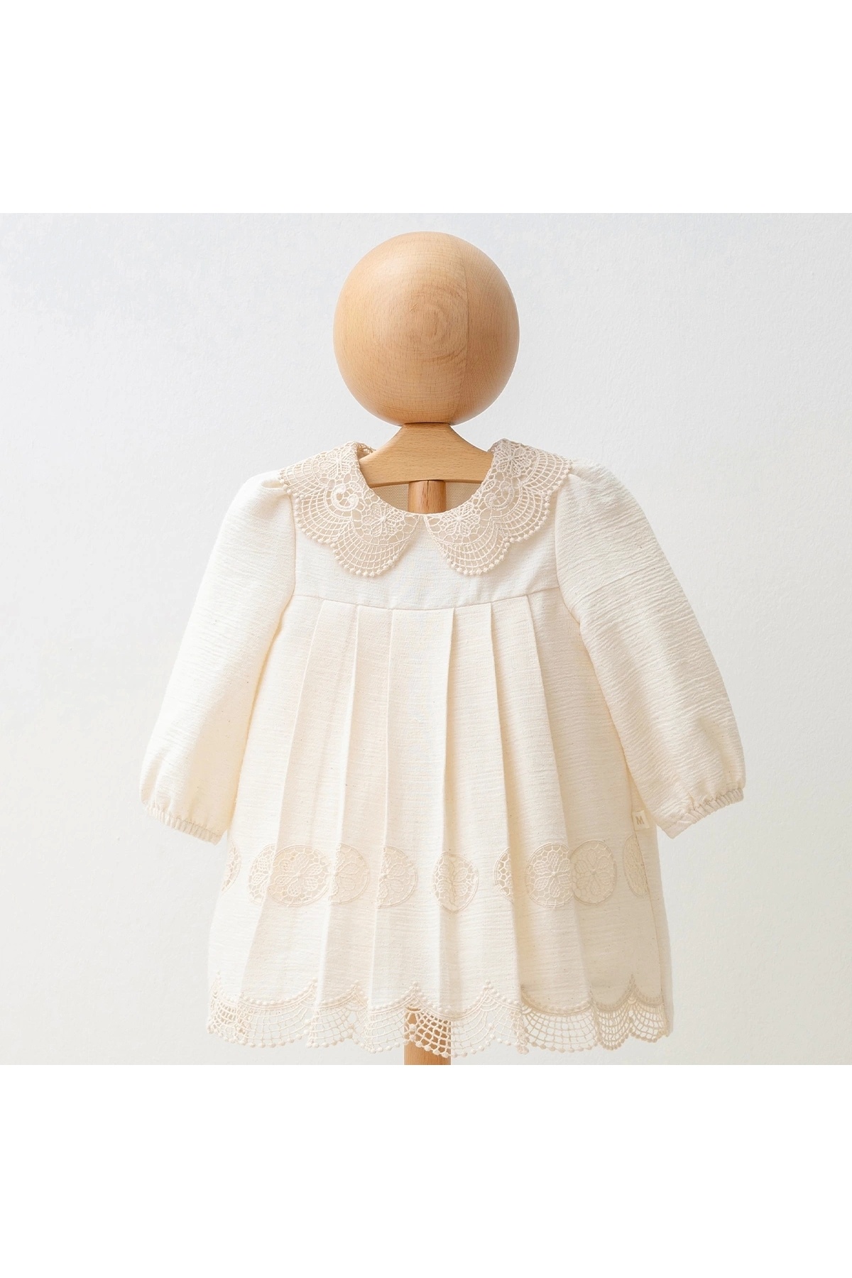 Mymio-4291 Brodeli Crinkle Dress Beige 1