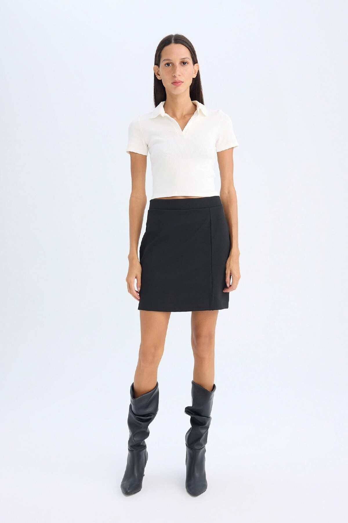 DeFacto-A-Linie, normale Taille, Basic, gerader Schlitz, schwarzer Minirock 3153837 4
