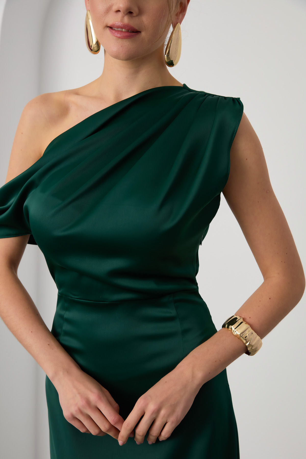 Lafaba-Women's Emerald Green Degaje Collar Slit Satin Midi Dress 3