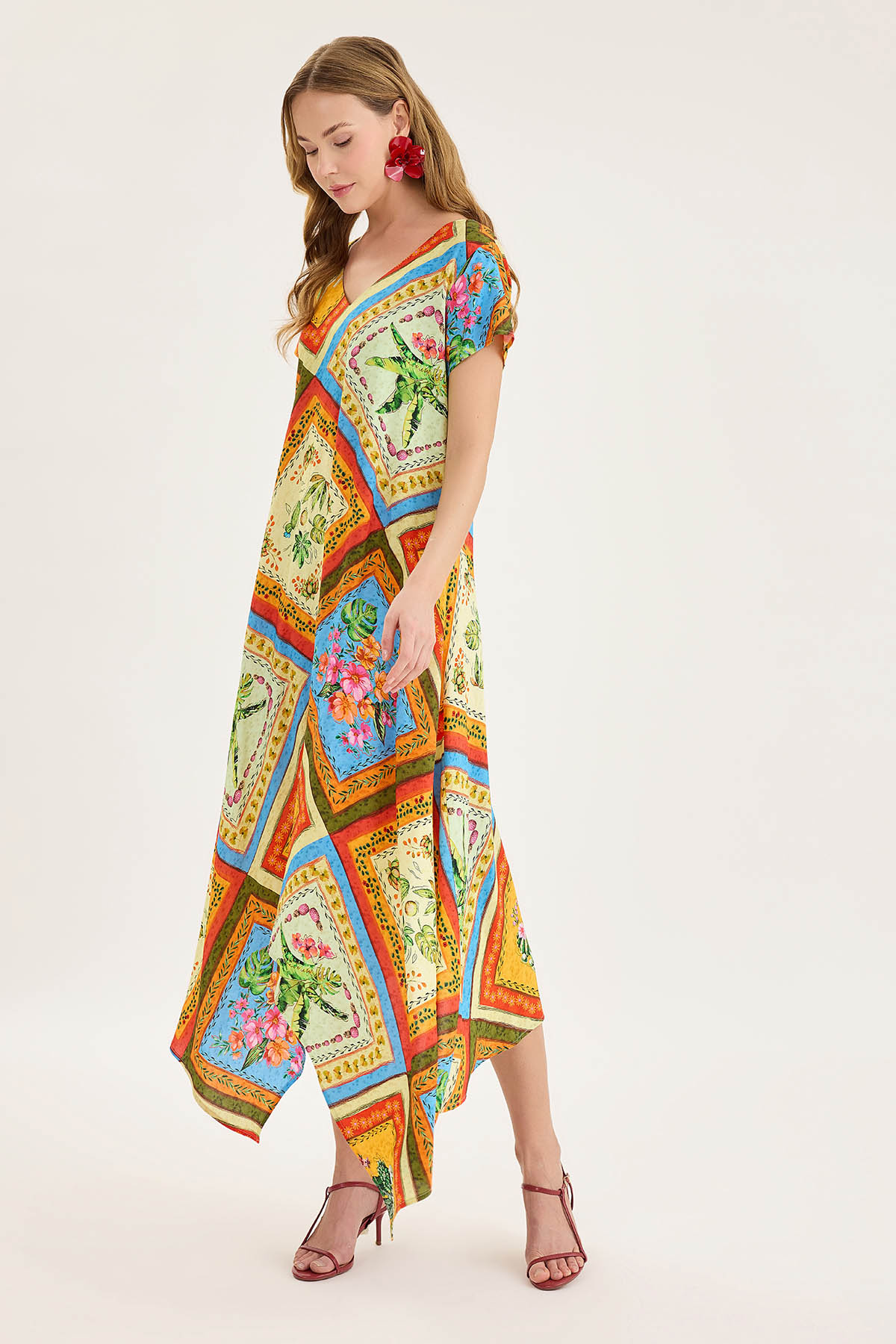 Vitrin-Double V-Neck Patterned Loose Dress 6