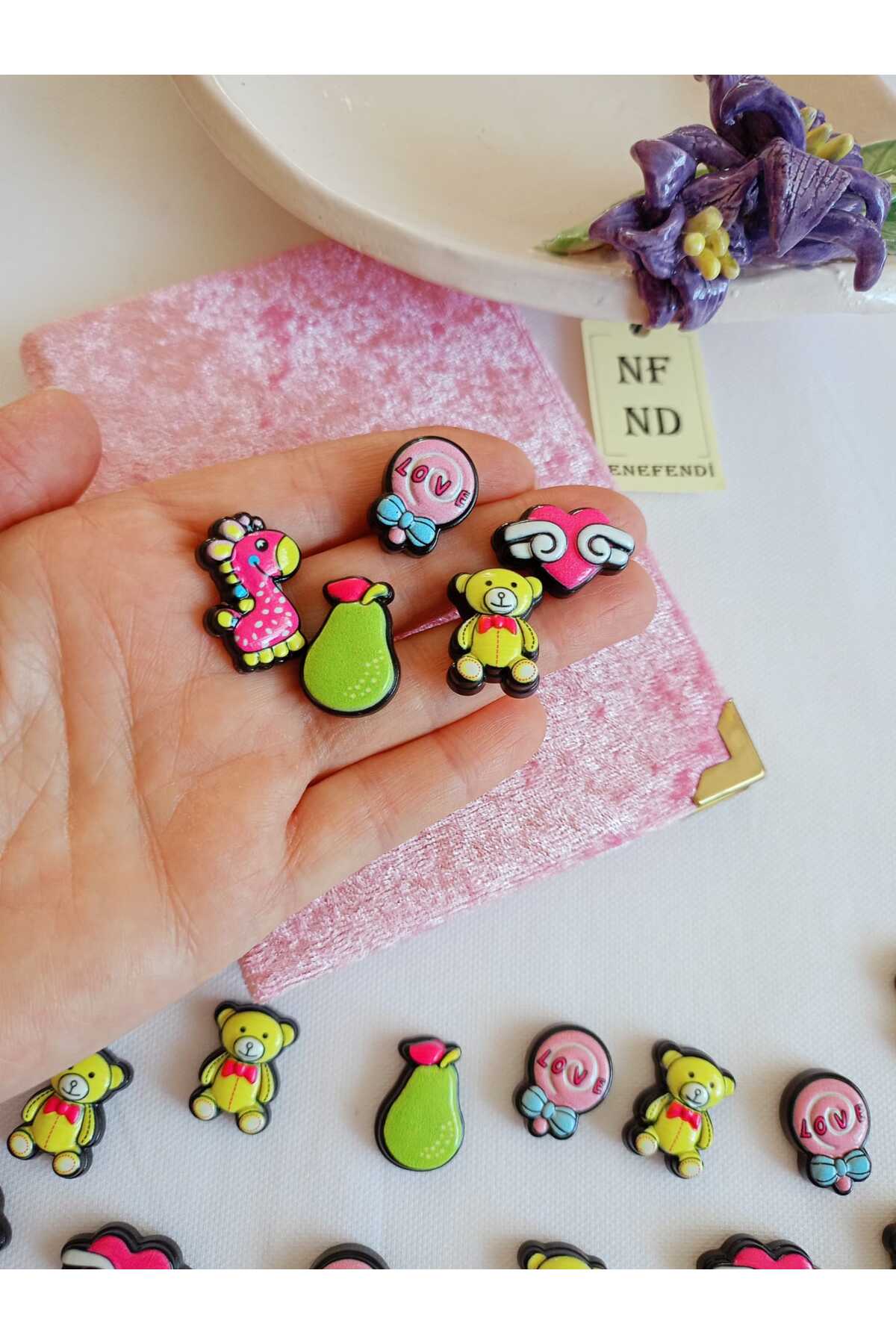 ENEFENDİ 5 ADET STİCKER 3D YAPIŞKANLI MATARA STİCKER HEDİYE OYUNCAK DESENLİ RESİMDEKİLER GELİR fotoğrafı 2 (önizleme)