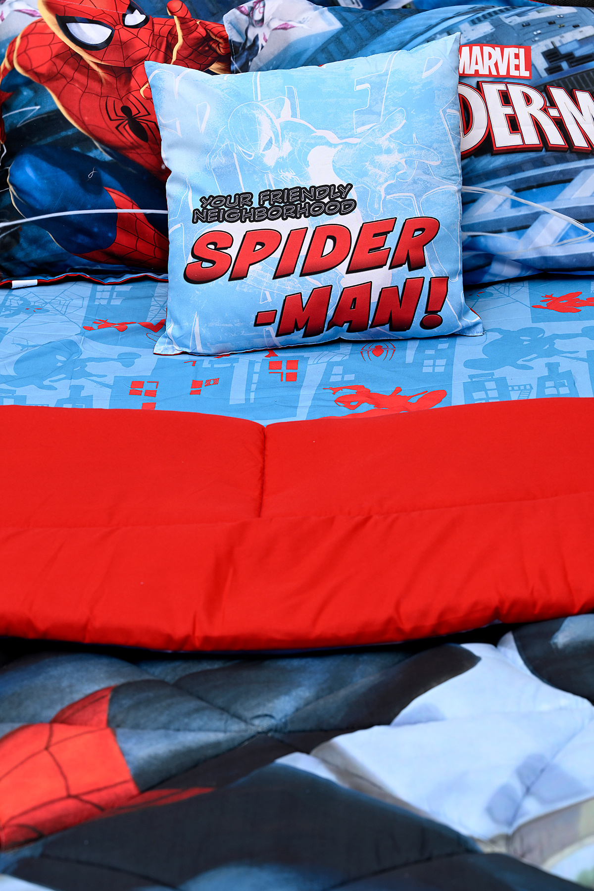 SPIDERMAN-5-in-1 Bnb Comforter Bedding Set – Brushed Microfiber & Polyester Shell – Red 8