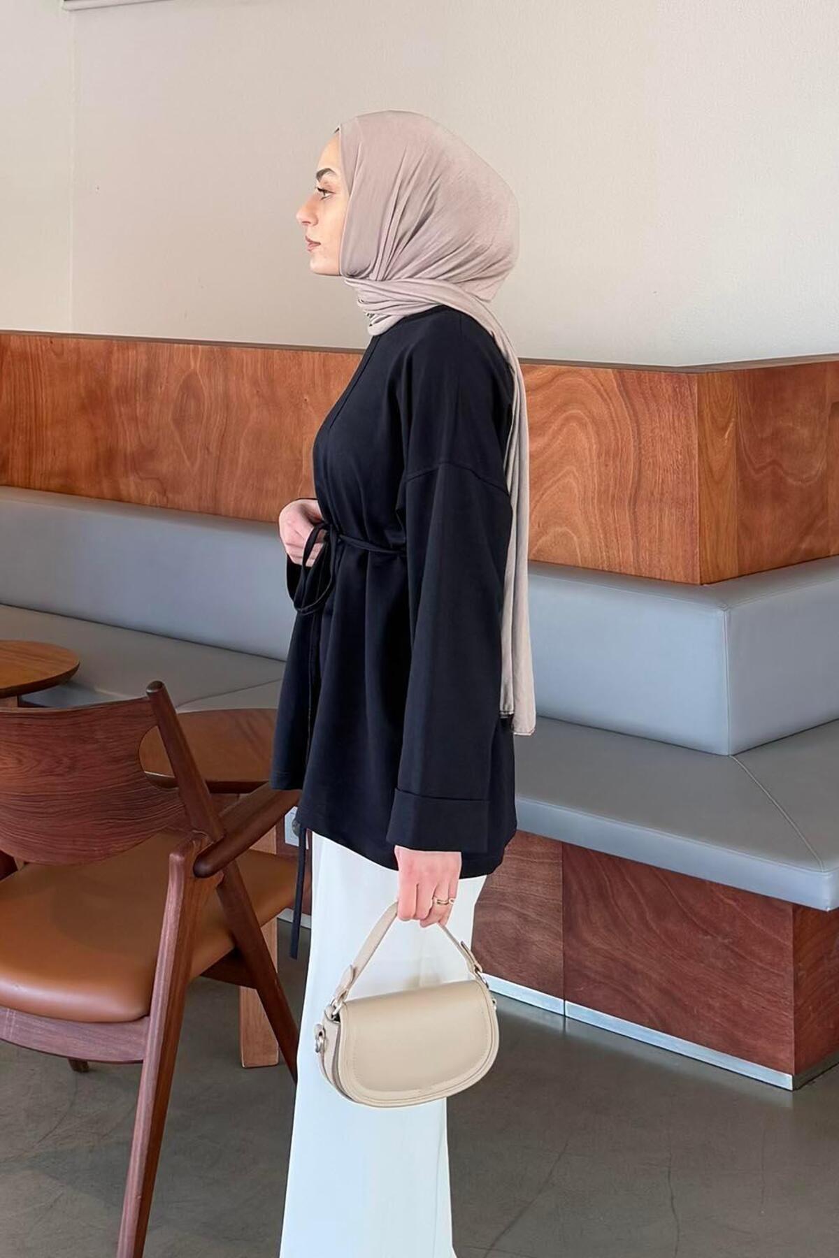 lamelif Yırtmaç Detaylı Sweat Siyah görsel 2