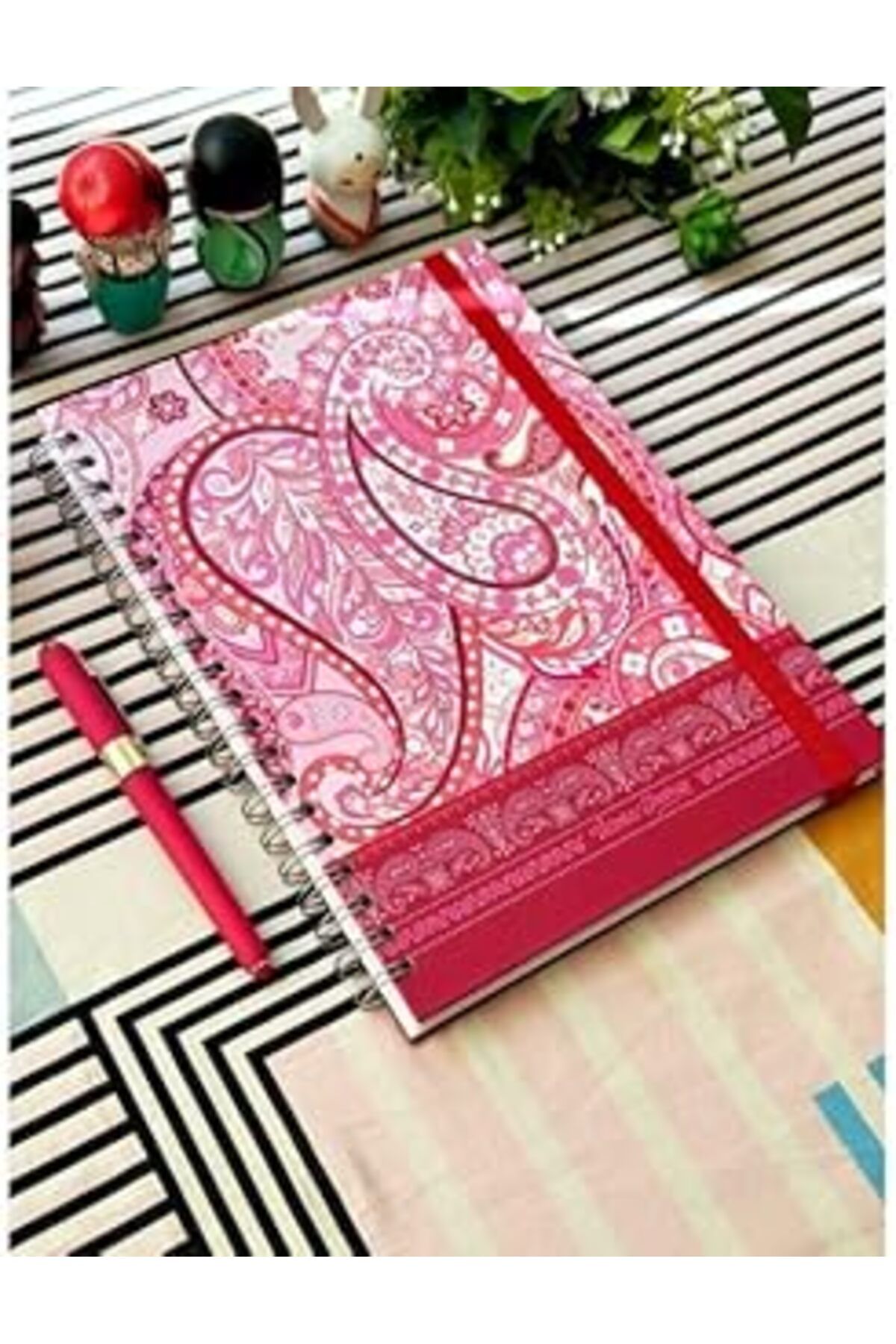 Karachil Victoria'S Journals Sert Kapak Spiralli Defter,Lastikli 20X28 Cm 90 Gr. 120 Yap. +40 Çiz.+40 Nokt