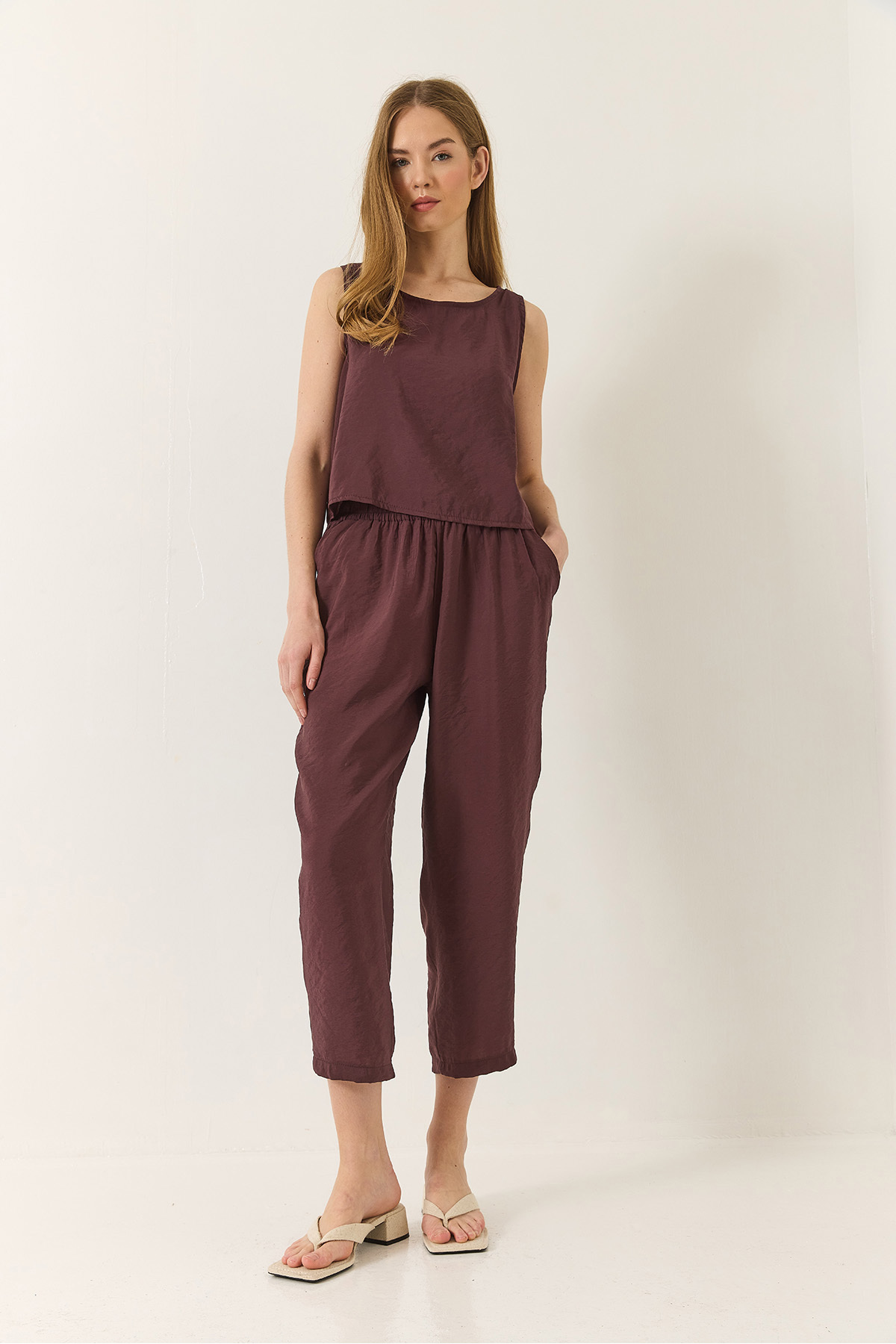 LUCCI Sleeveless Crew Neck Blouse and Carrof Fıt Pants Set 2