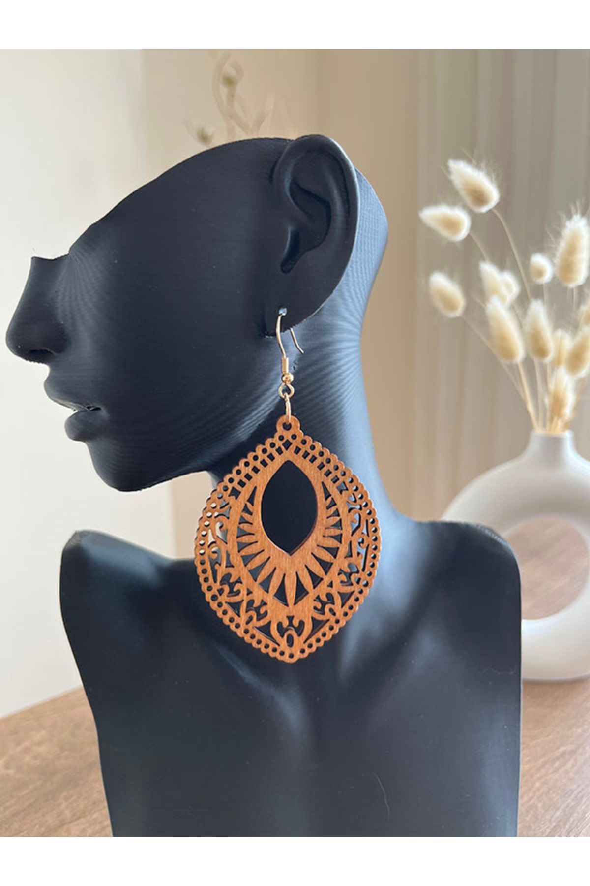 Büyük Hanım-Carved Wood Chunky Dangle Style Earrings 2