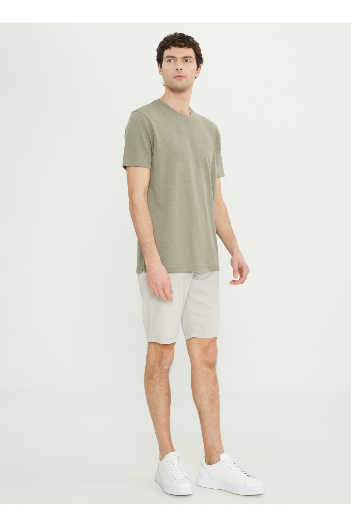 آلتین ییدلیز کلاسیکس تی شرت مردانه یقه خاکی کلاسیک Altınyıldız Classics ACE091252044_HAK