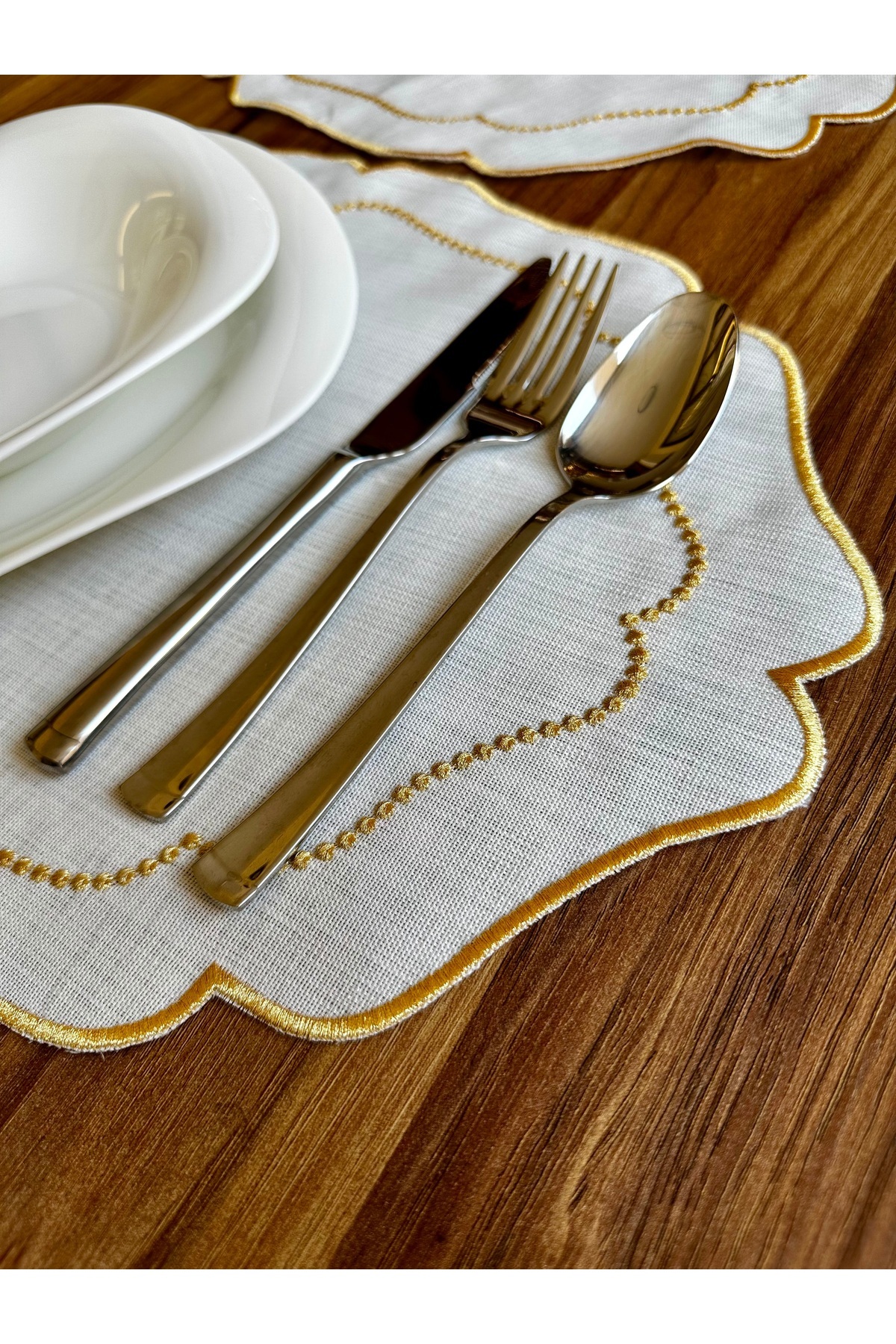 NURHAN HOME COLLECTION-2 Pieces Pearl Grain Embroidered Gold American Service Plate 2
