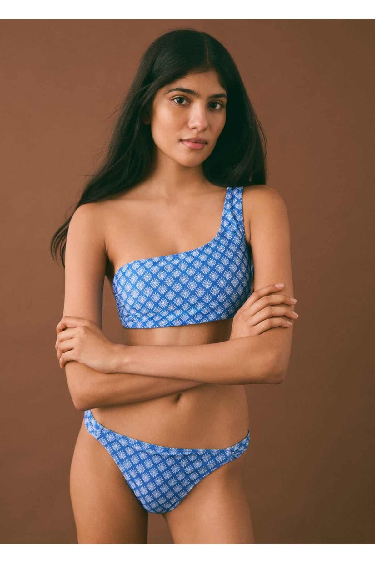 Asimetrik desenli bikini