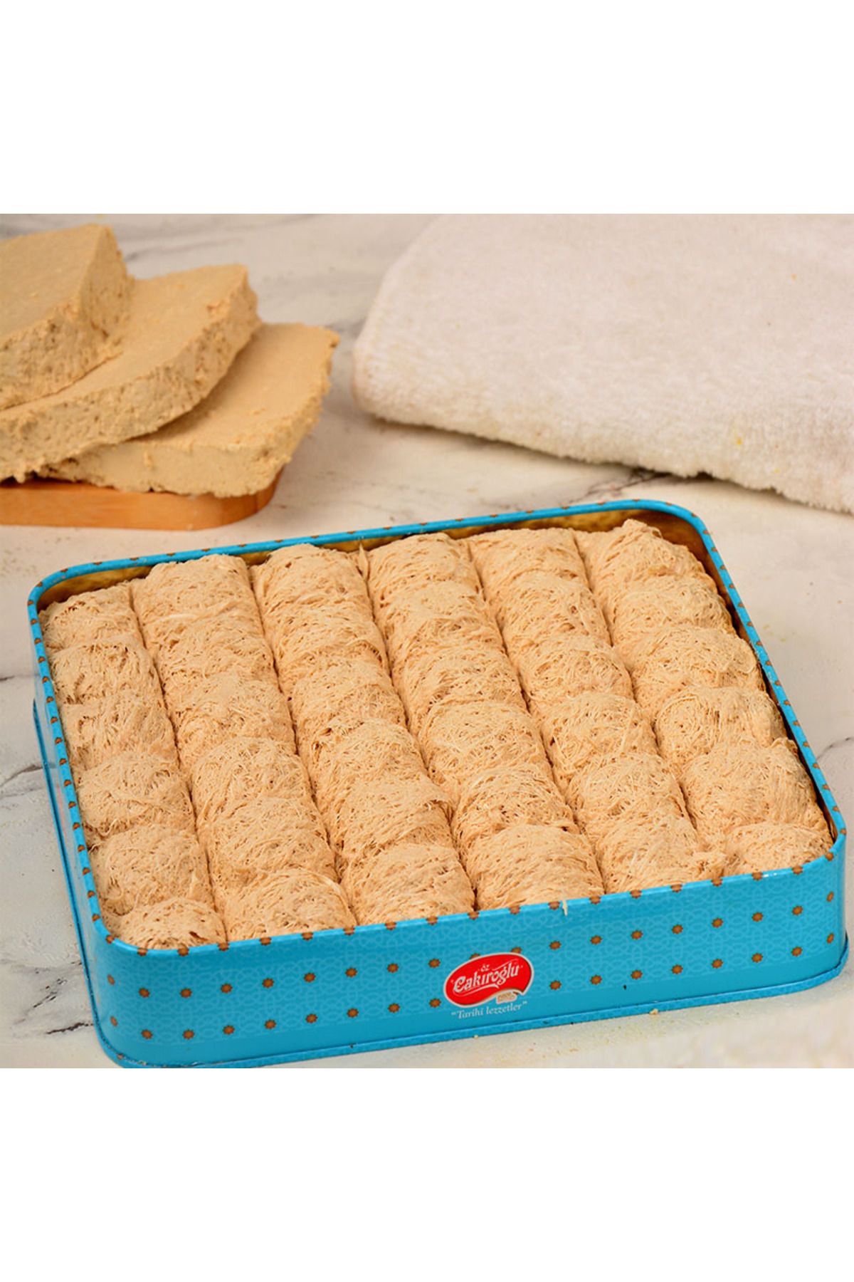 Öz Çakıroğlu Öz Çakıroğlu Sade Tahin Helva Baklava Dilimli 1700 gr