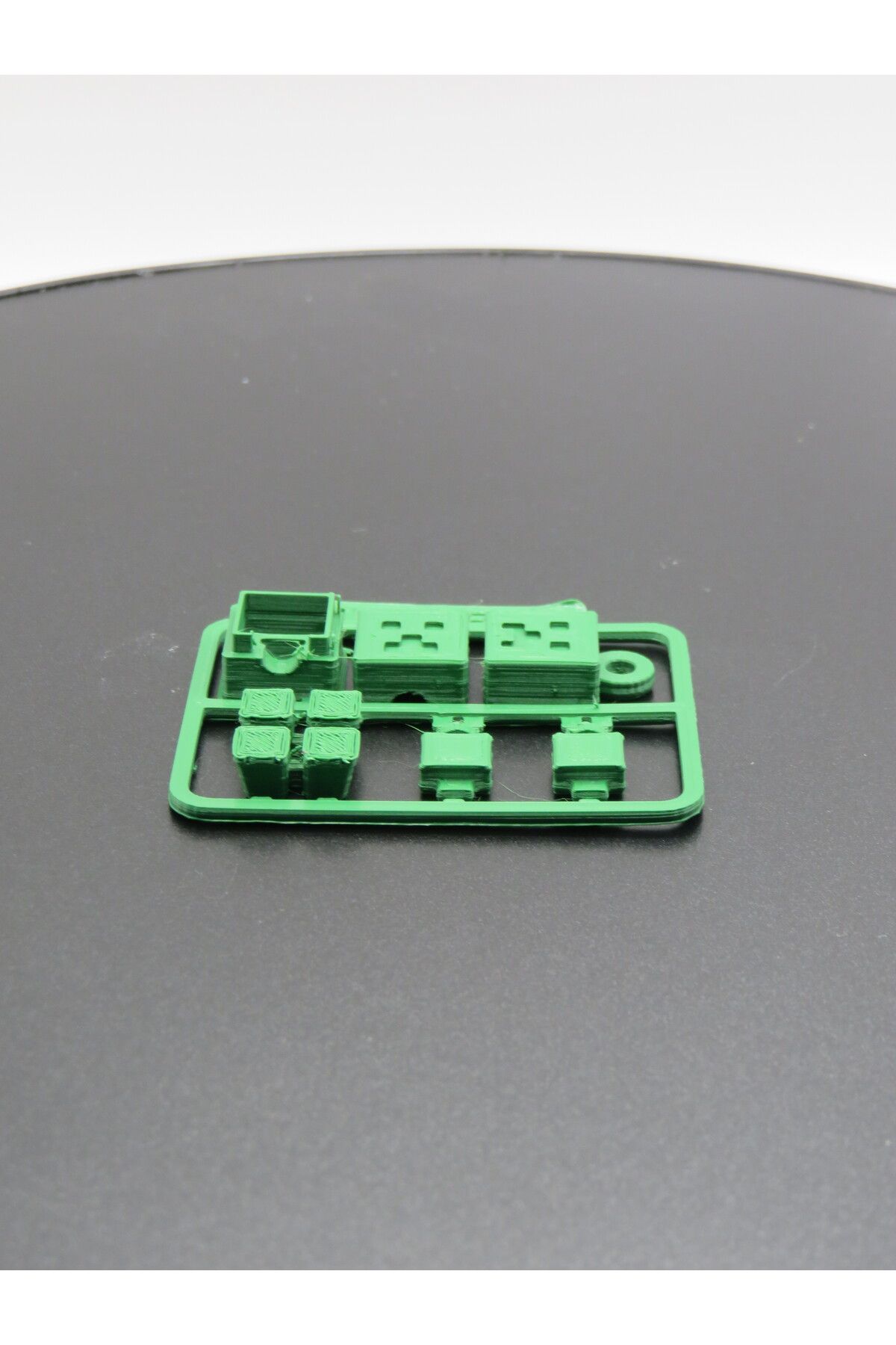 MODA-Pixelated Exploding Creature Kit Card 3D Puzzle Keychain Figure |   DIY Mini Model 6