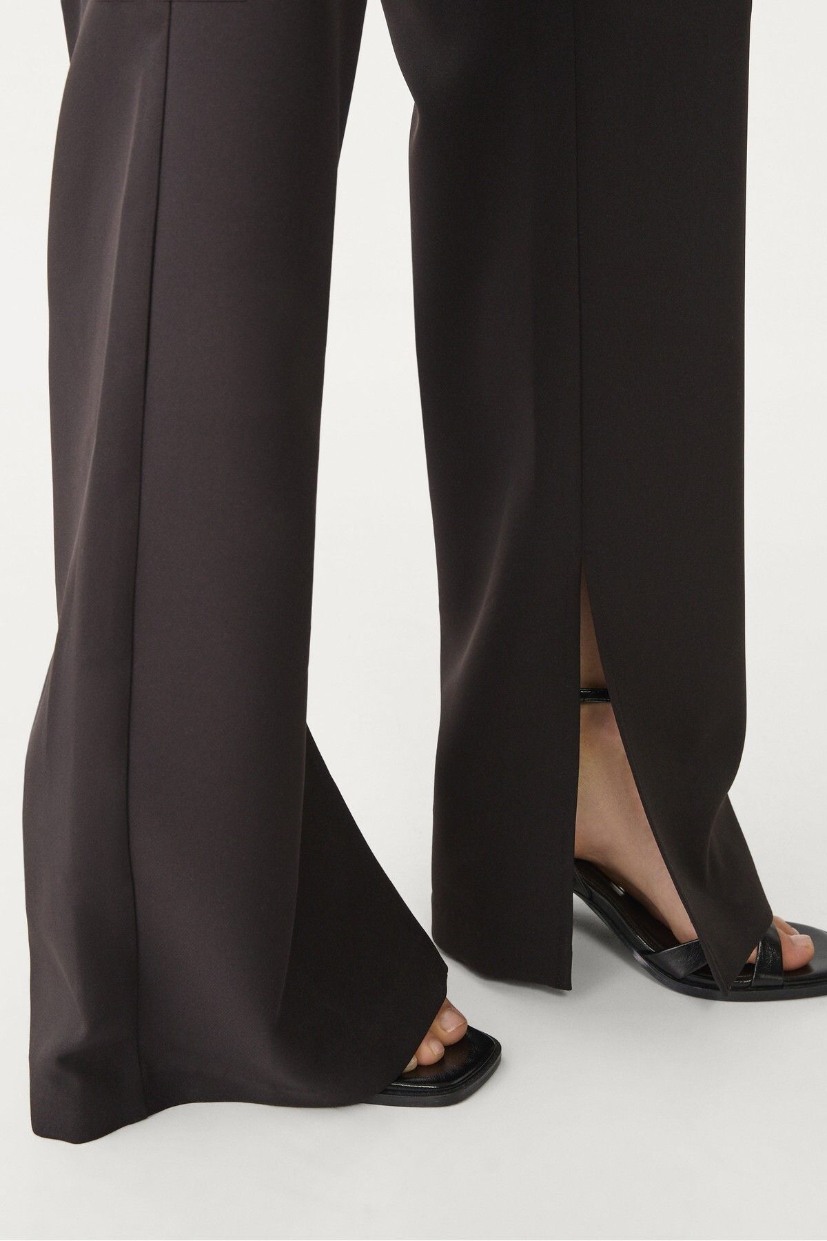 Stradivarius-Smart flared trousers with slit 3