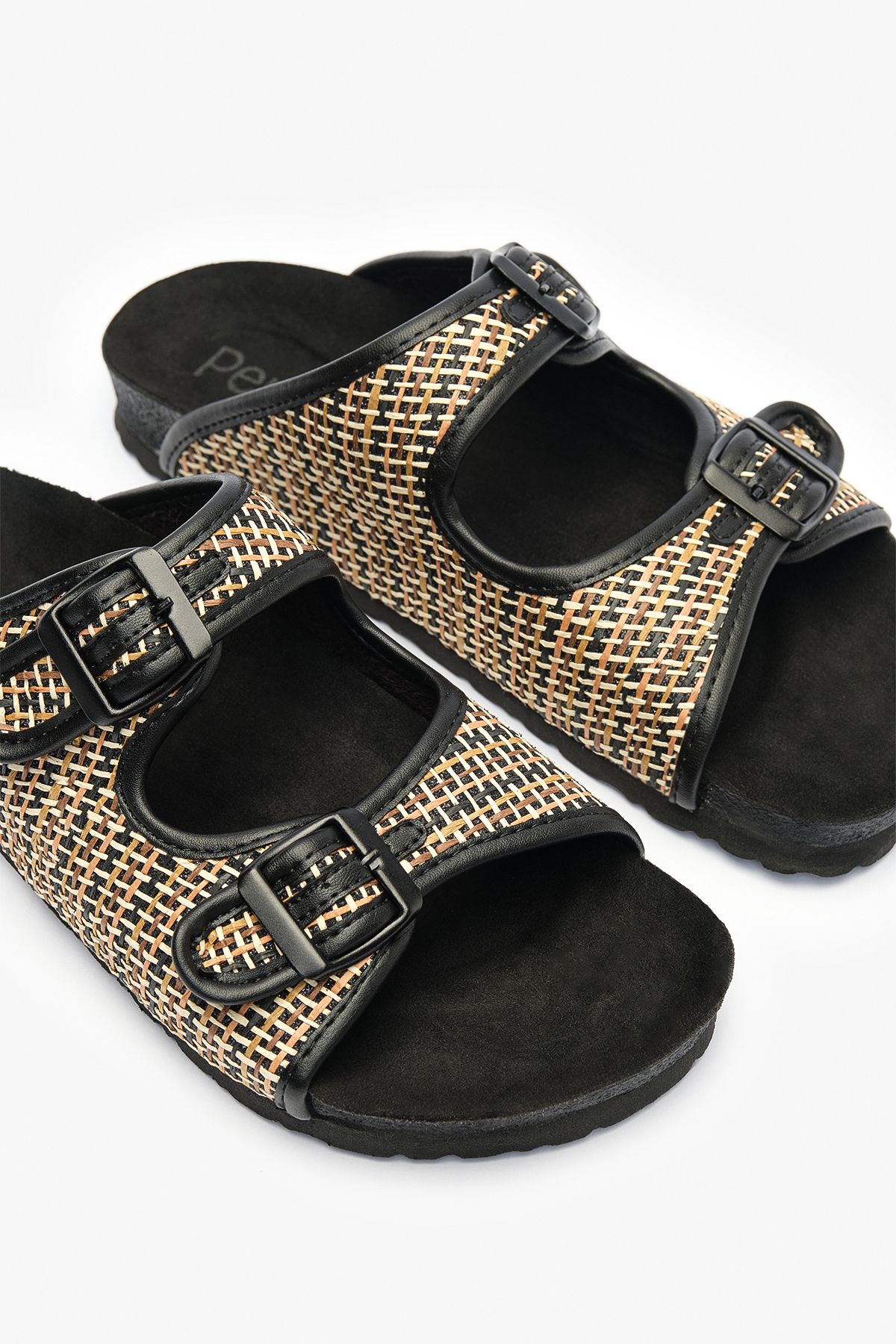 Penti-Pia Naturhausschuhe - Bequemes und stylisches Design 3