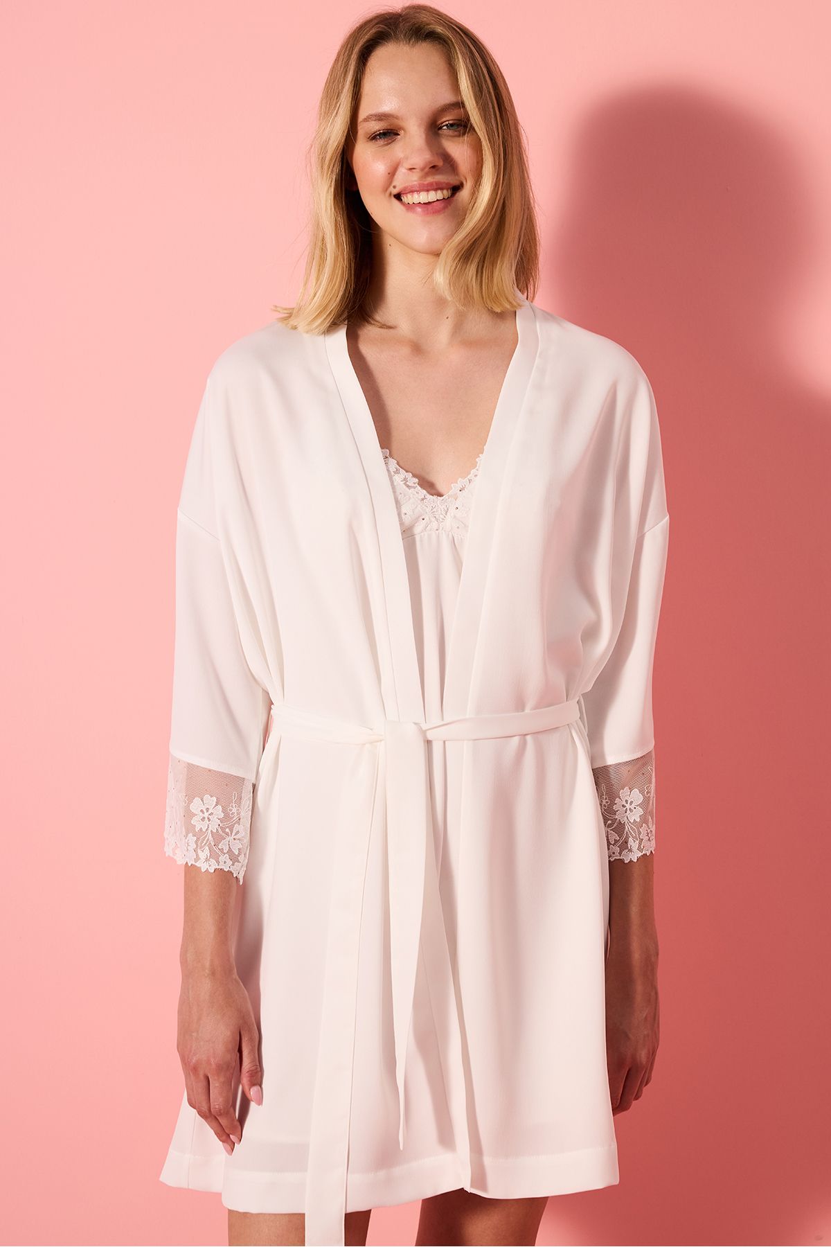 Penti Morgenmantel Aus Cremeweißem Satin Bridal Elegant für Damen - M/L