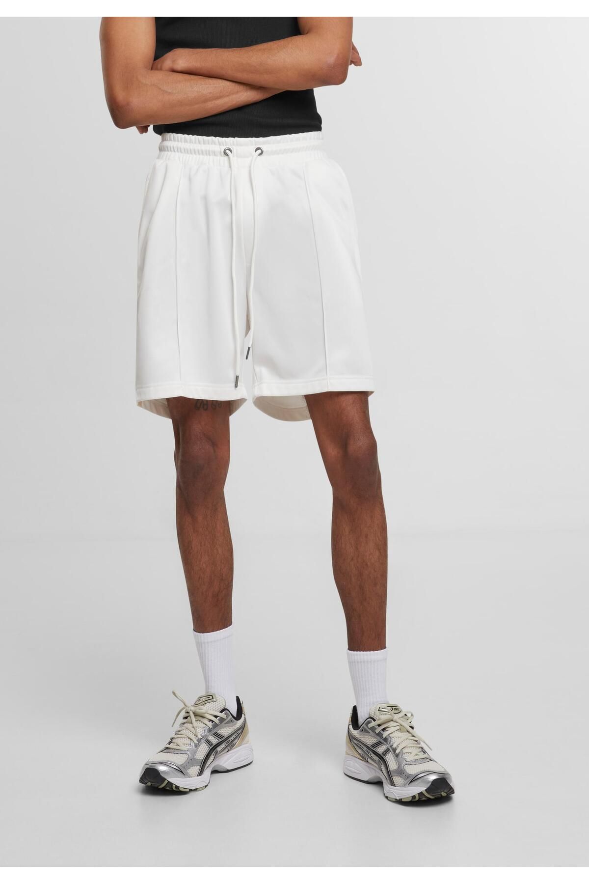 complete the look image