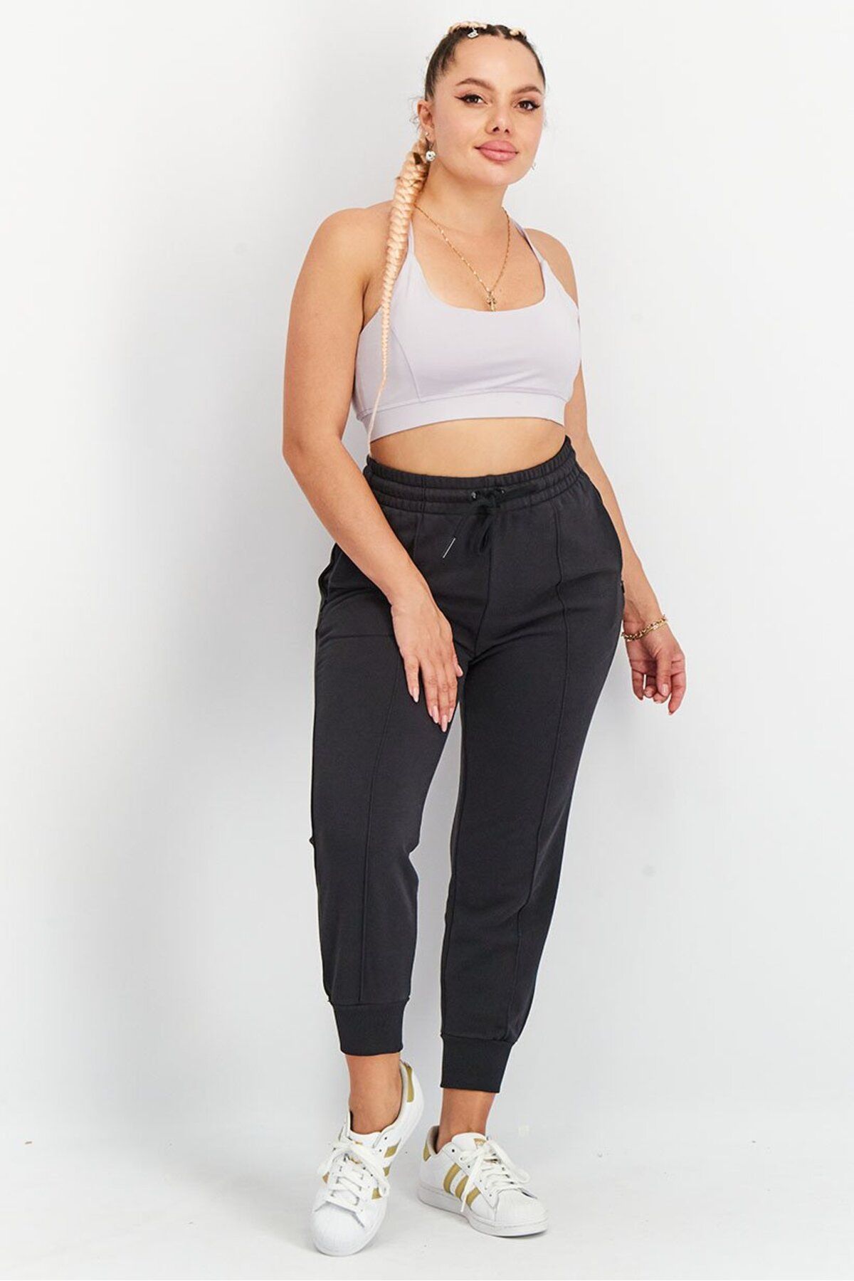 complete the look image
