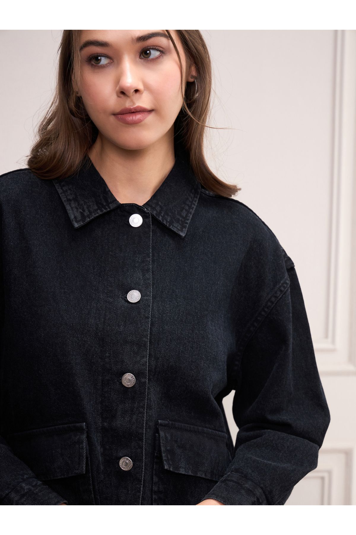 Sassafras By Styli-Washed Denim Front Pockets Jacket with Buttons 4