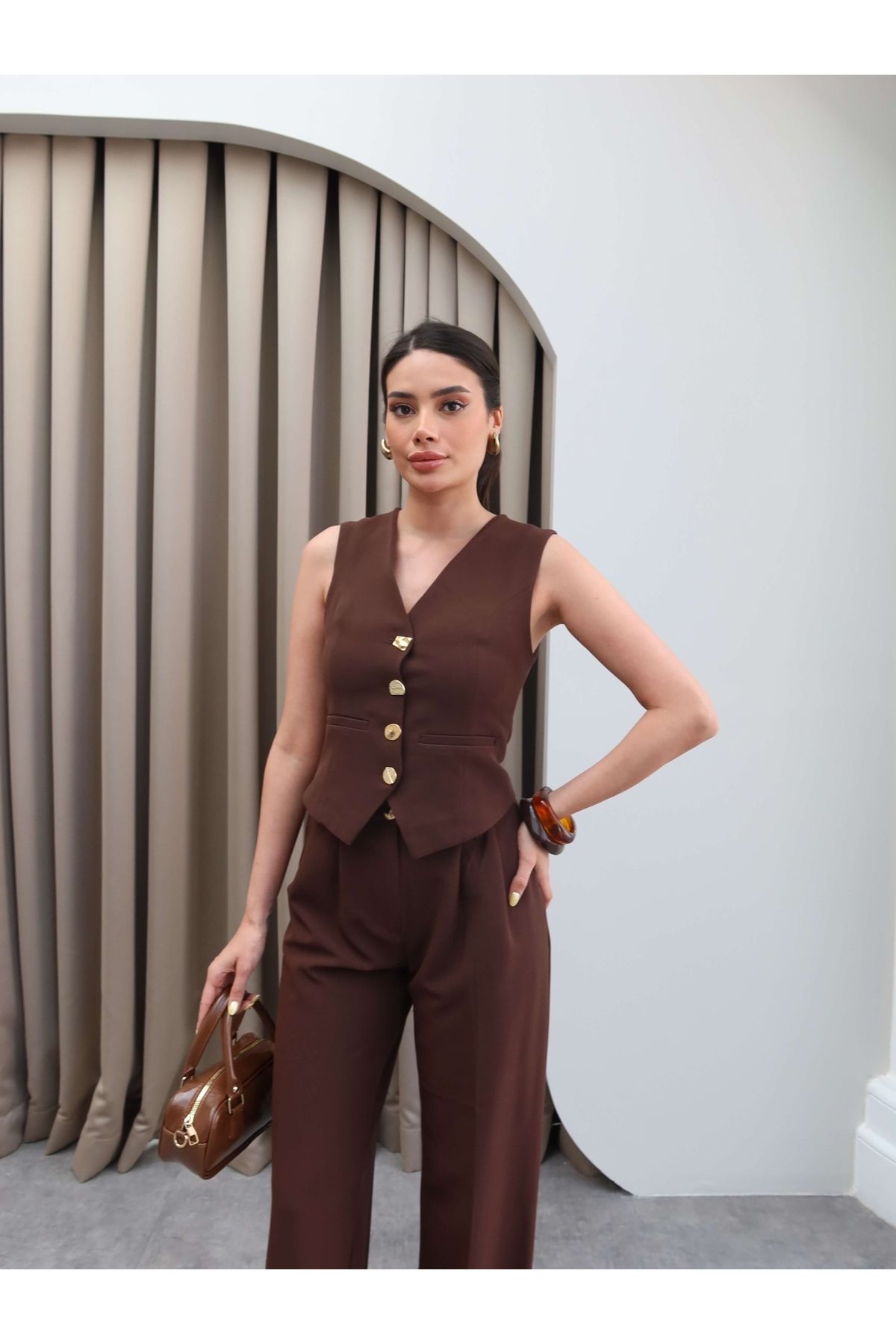ESRAHELVACI-Gold Buttoned Vest Trousers Set 2