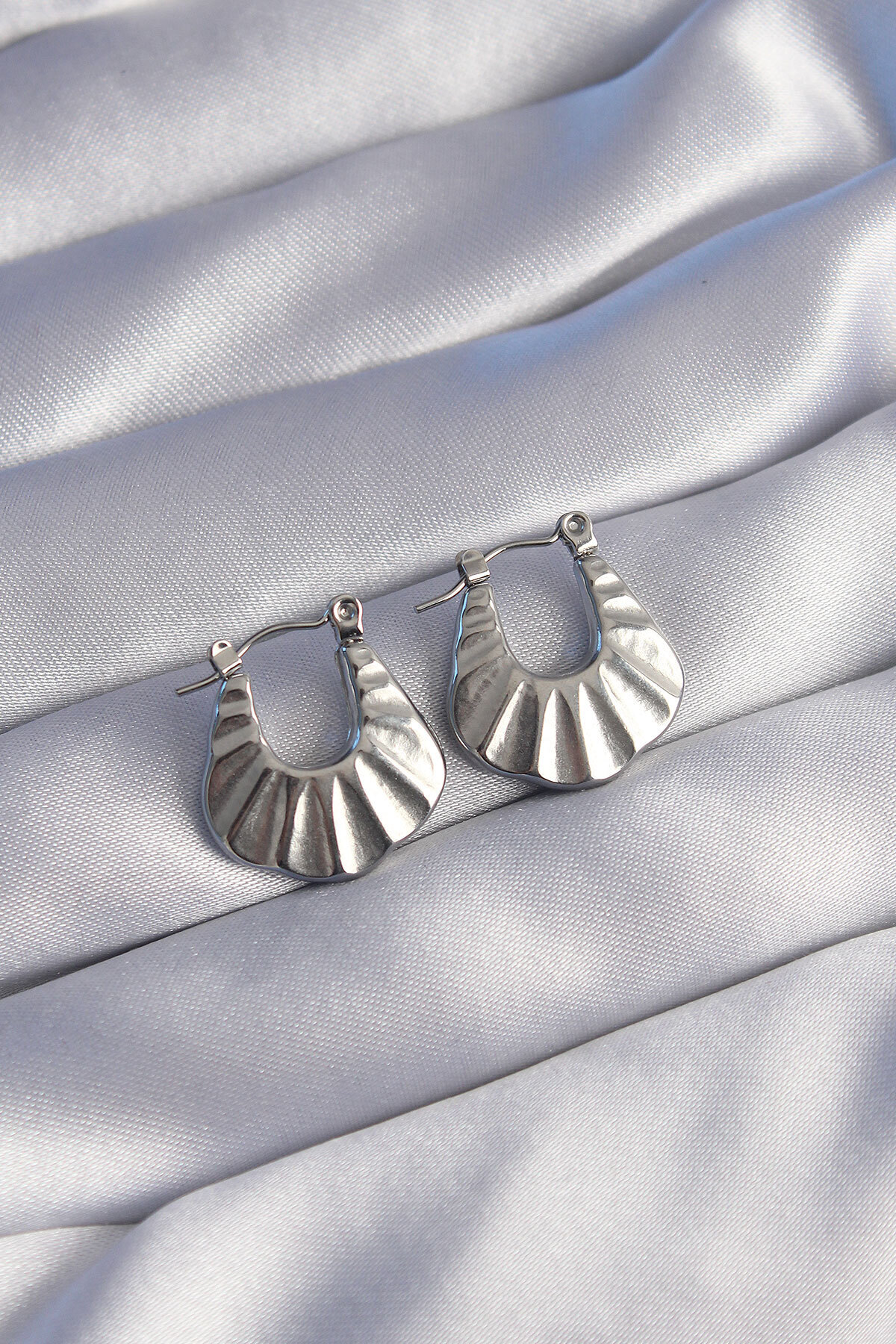 Skygo-316L Steel Silver Color Embossed Look Earrings - Tj-Bkp9046 1
