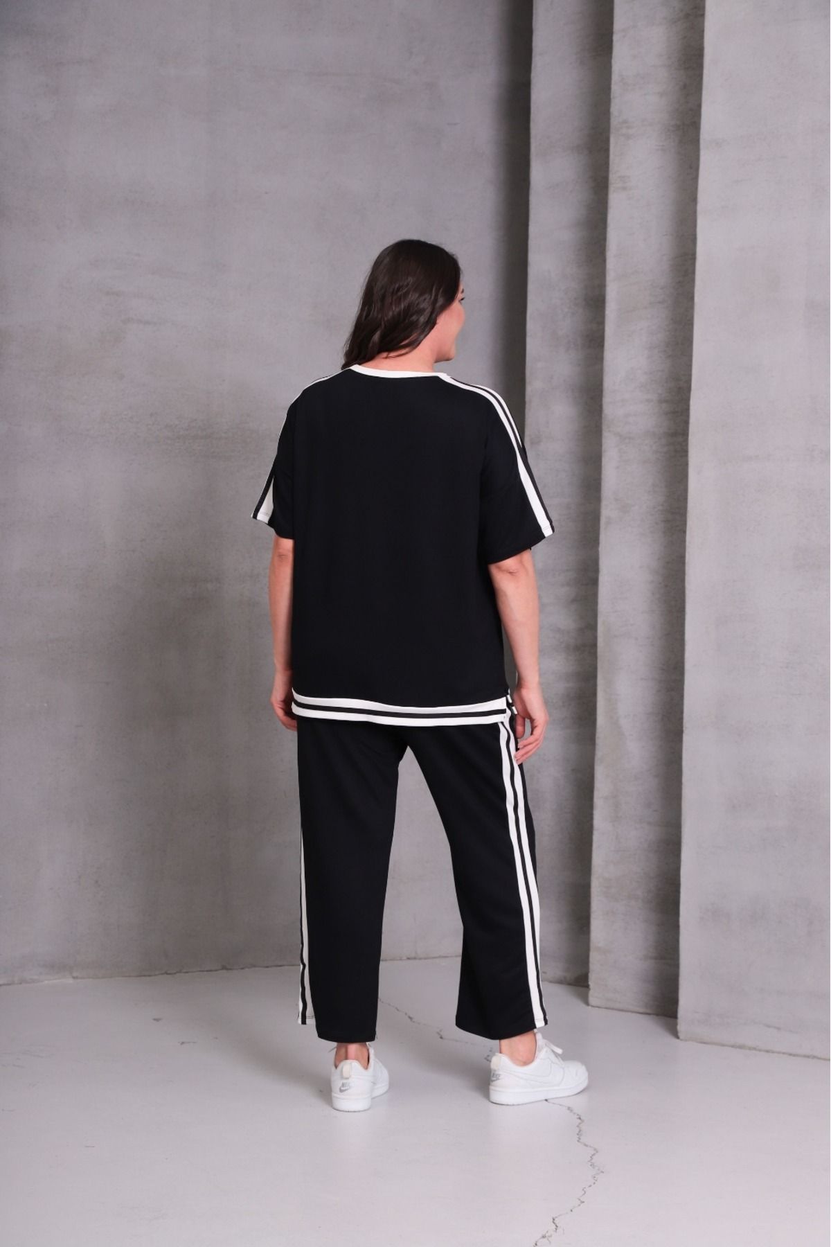 Esina-Women's Tracksuit Set - Crystal Fabric Capri Length 5