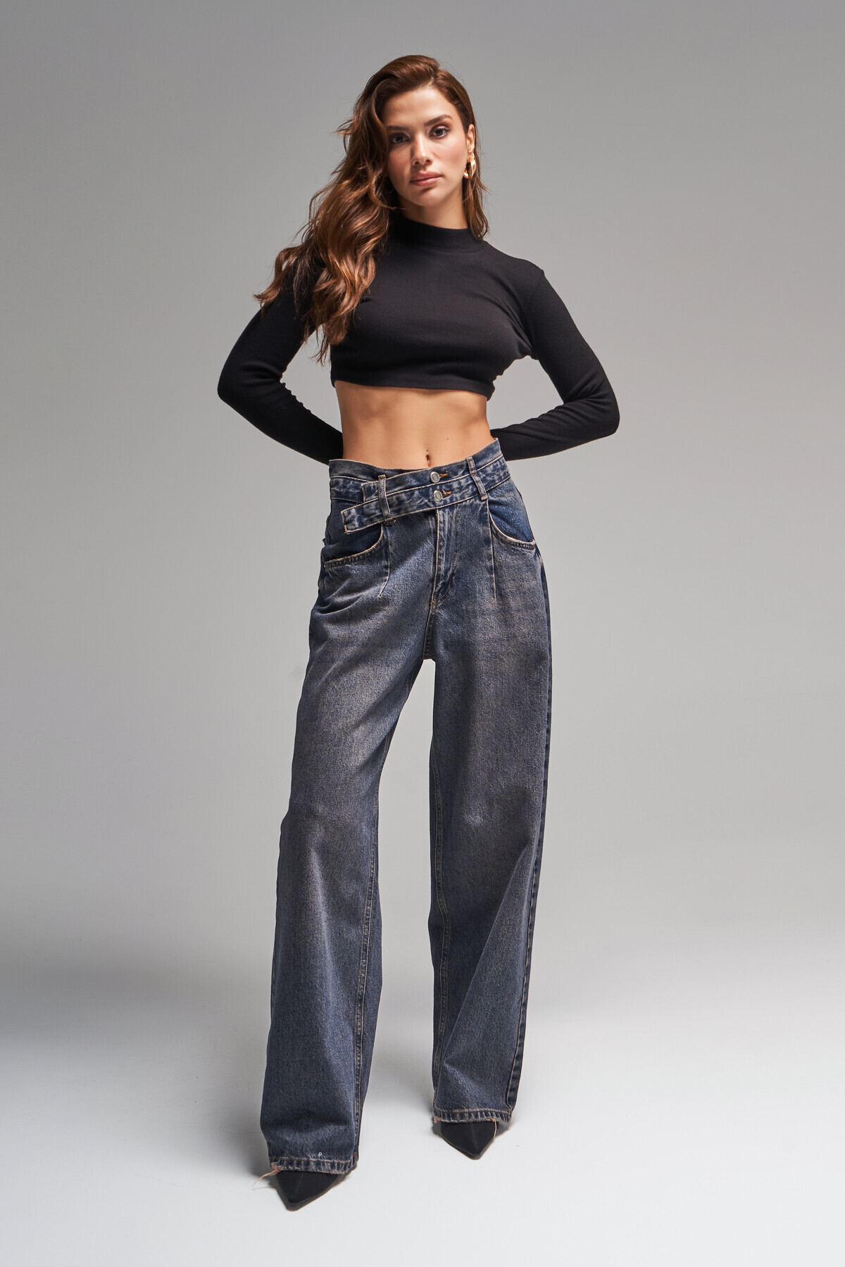 its basic-T.Jeans Colored Women's Denim - Super Baggy Fit a pásek s detaily 1