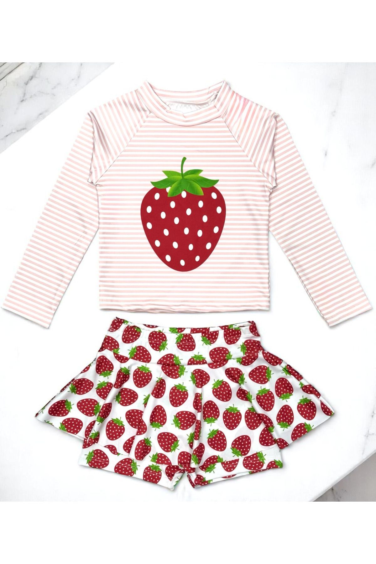 Lolliboomkids-Set de costume de baie/bikini pentru fete, cu mâneci lungi, cu imprimeu căpșuni, cu fuste 2