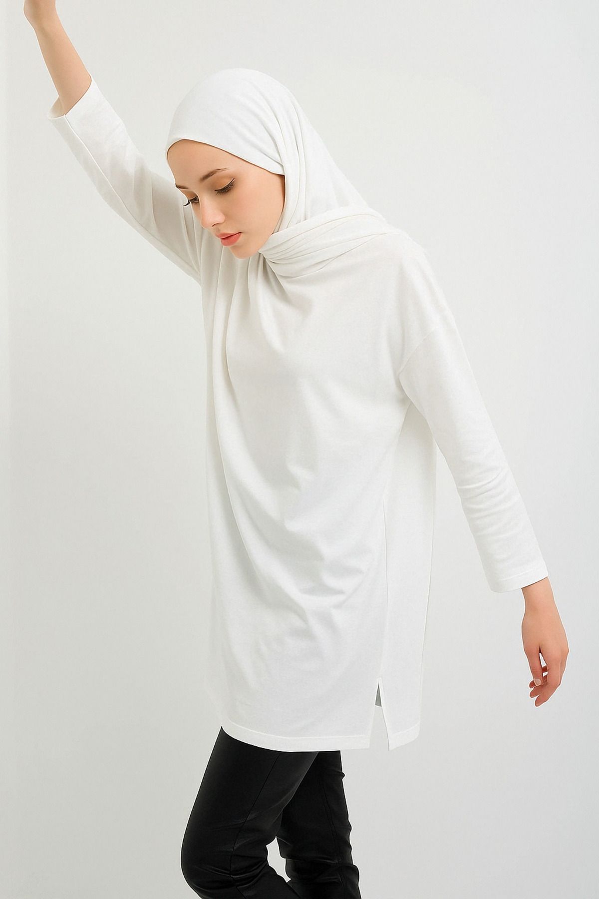 mirach-Tunica alba tricotata cu maneca lunga - Rochie modesta islamica pentru femei, design elegant si confortabil 2
