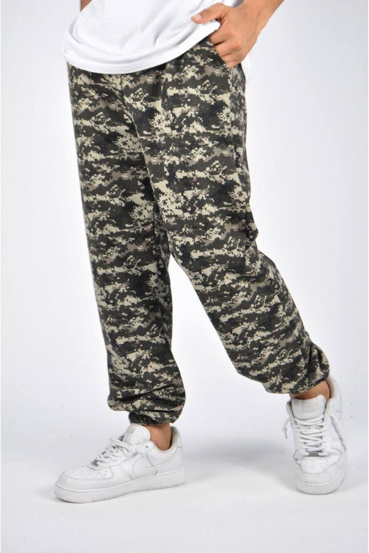 SUPERBLUE-Men's Camouflage Patterned Stretchy Khaki Jogger Pants 3