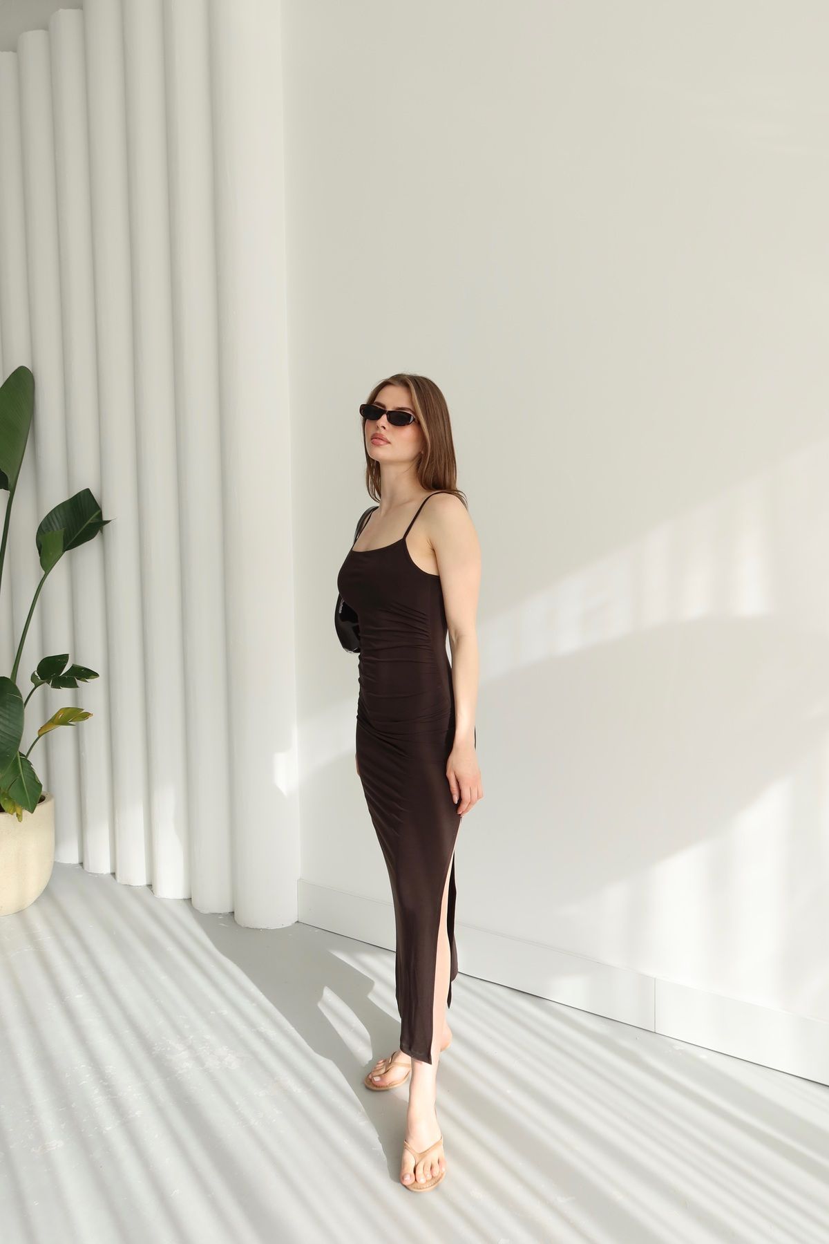 FEWTİNT-Midi Dress with Side Drapes and Slits, with Adjustable Straps. 6