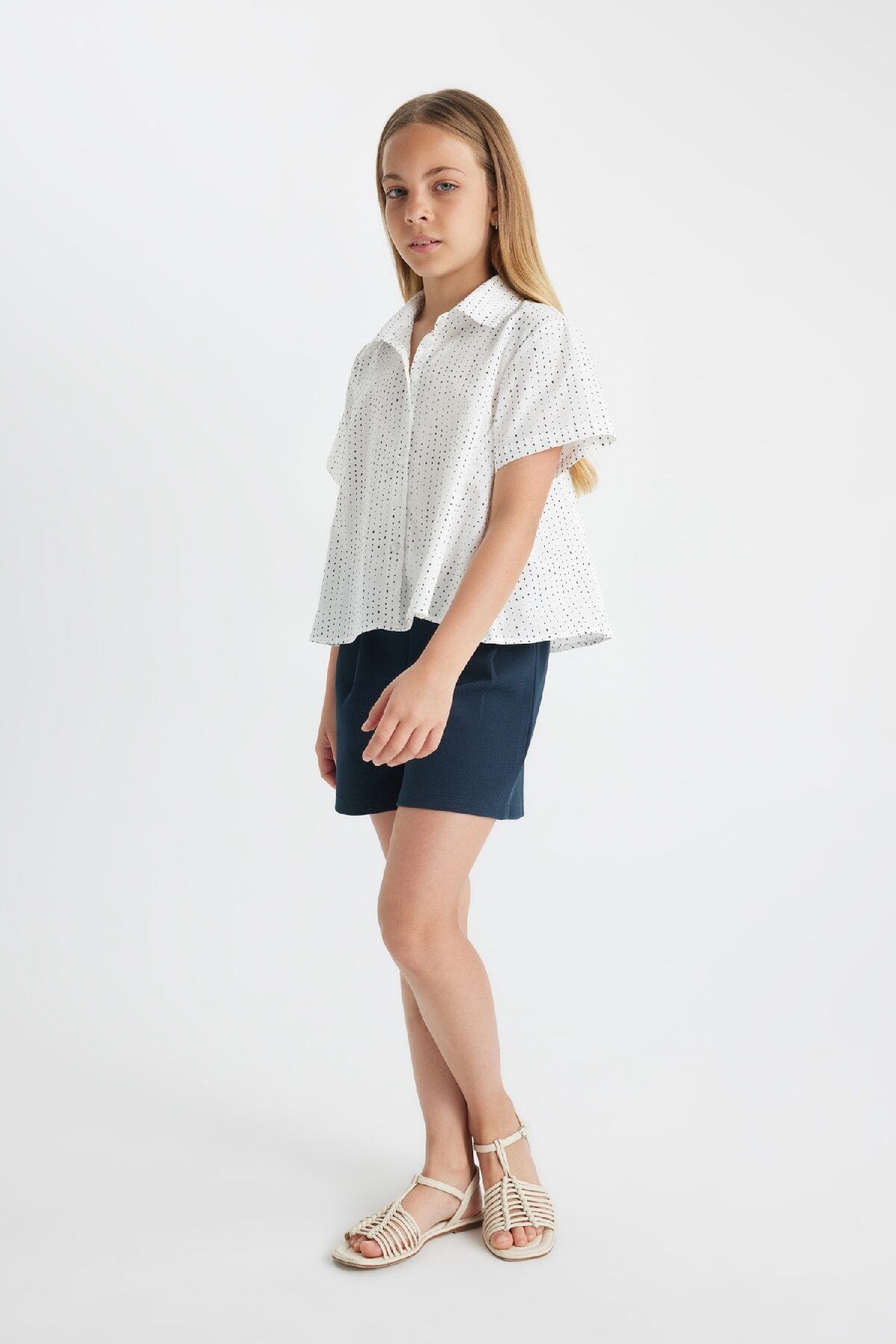 complete the look image