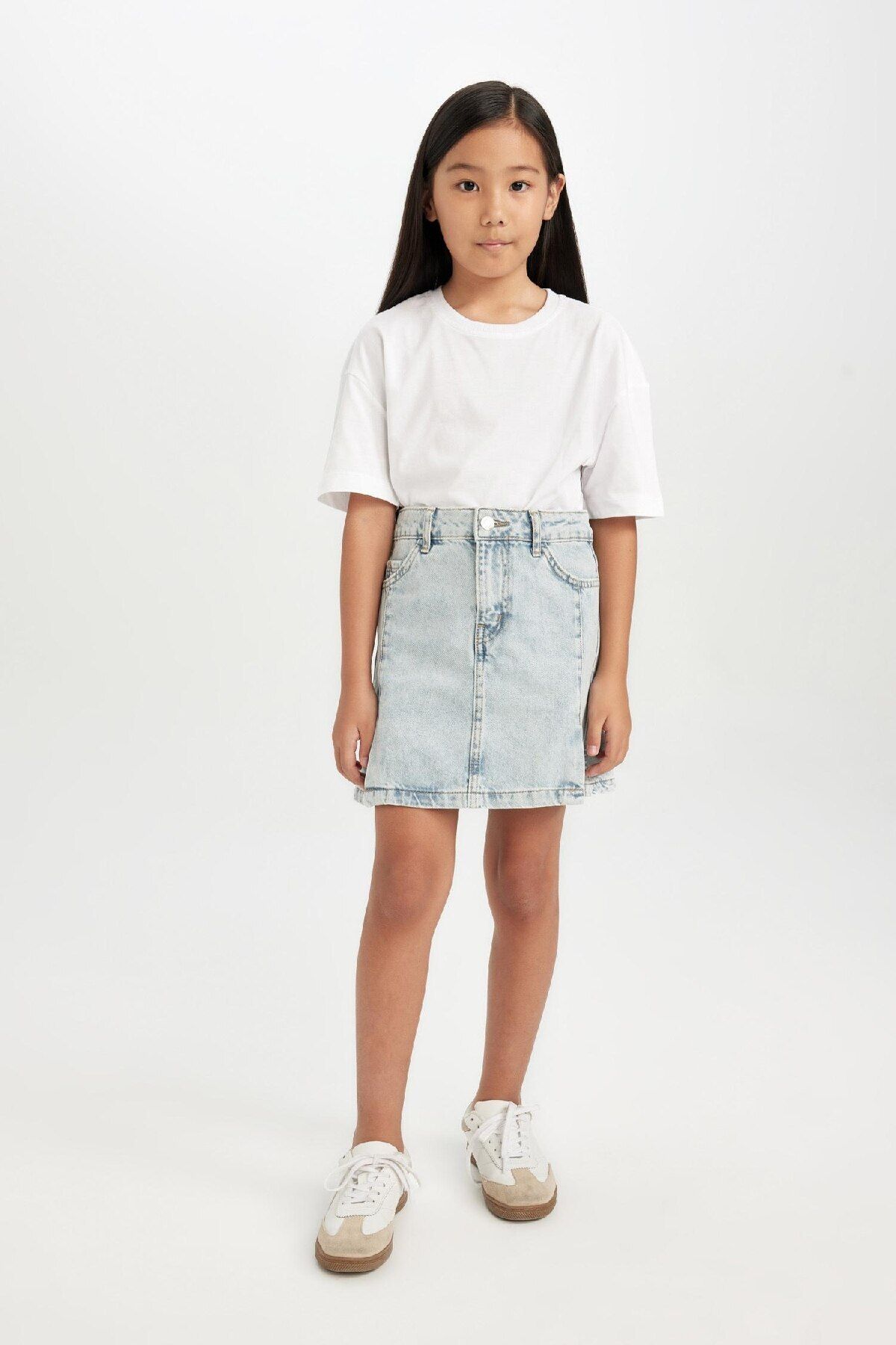 complete the look image