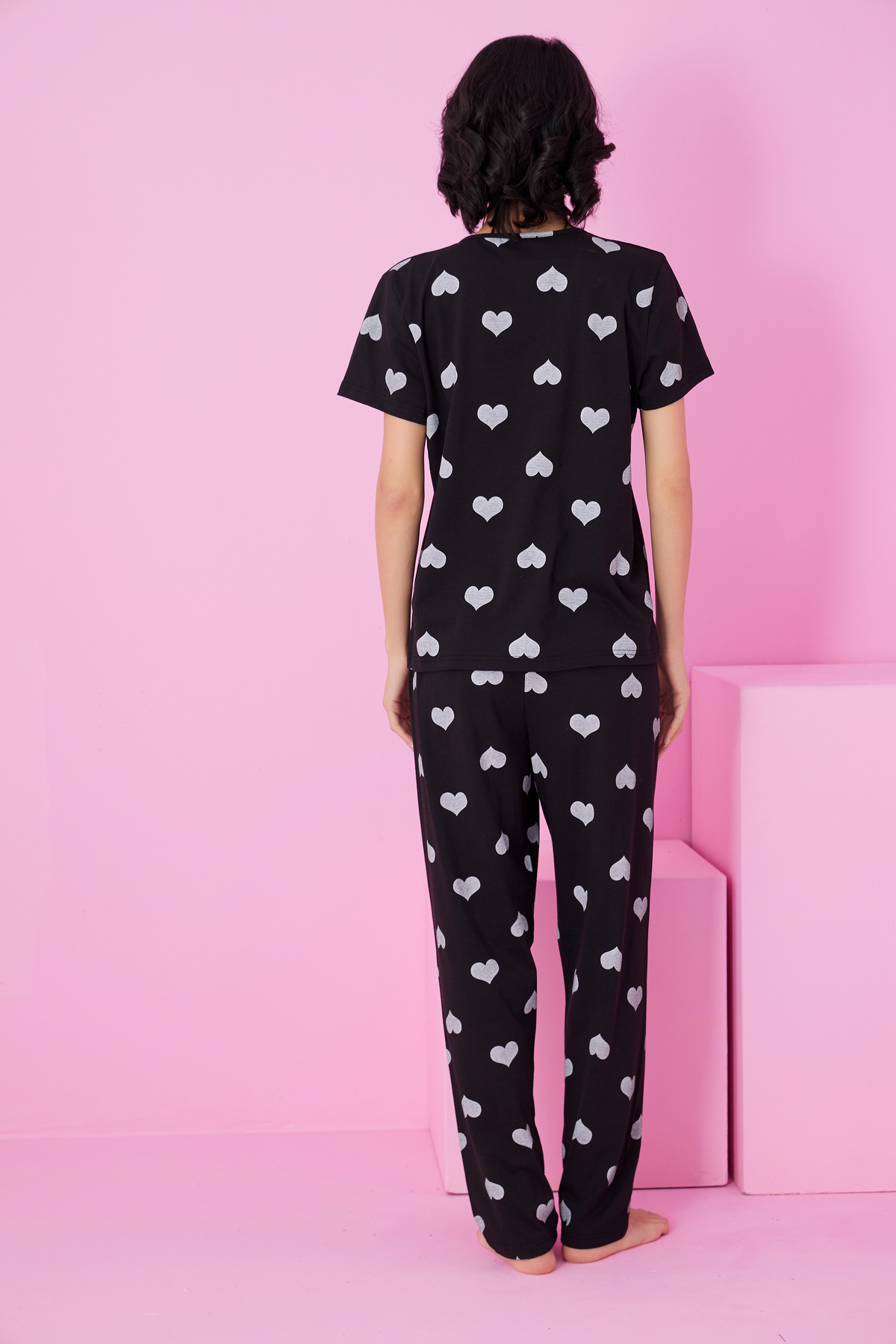 Siyah İnci siyah beyaz kalp baskılı bisiklet yaka Örme Pijama Takım görsel 3