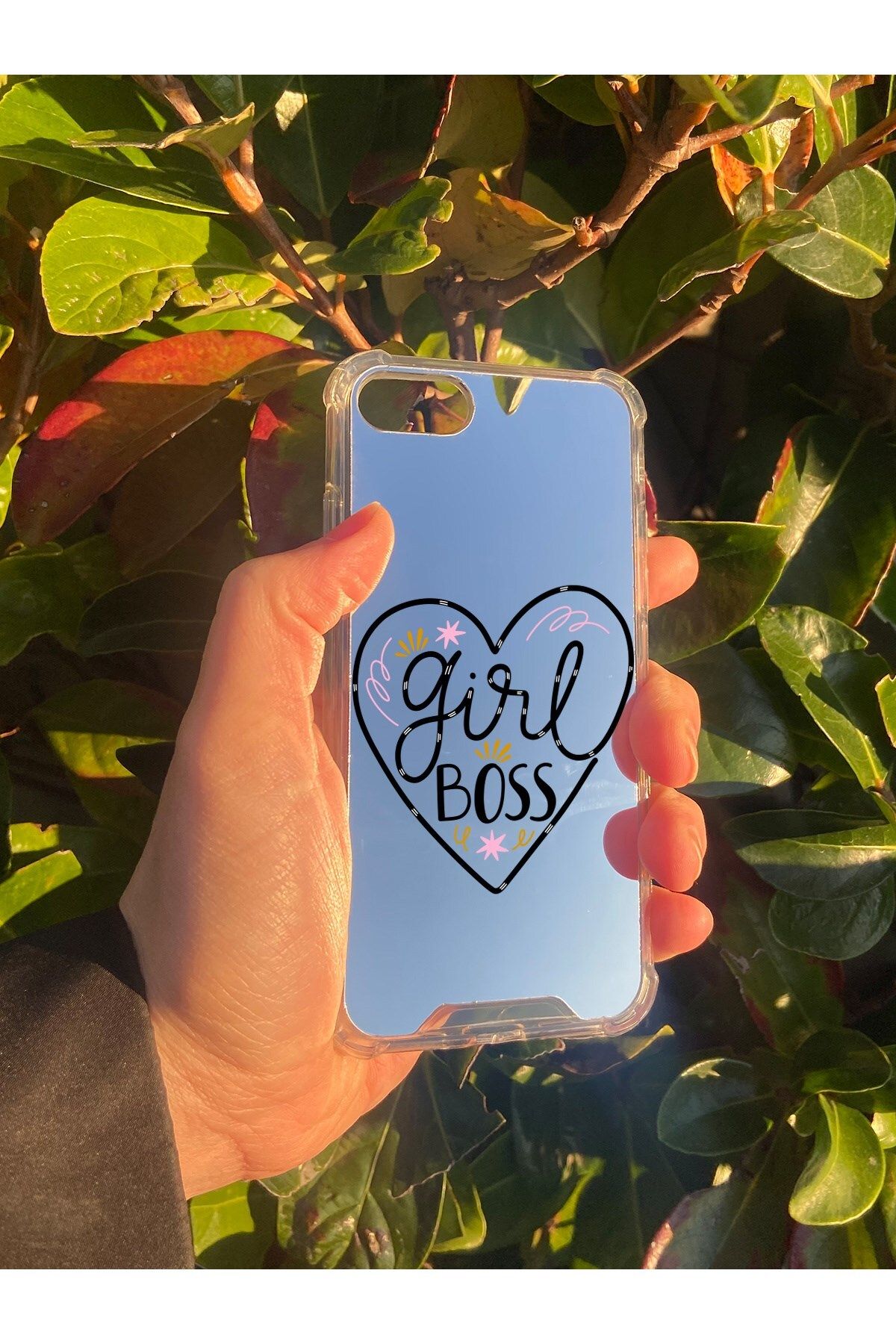 blueb İphone 8 Uyumlu Aynalı Girl Boss Desenli Darbe Kamera Korumalı Silikon Telefon Kılıfı