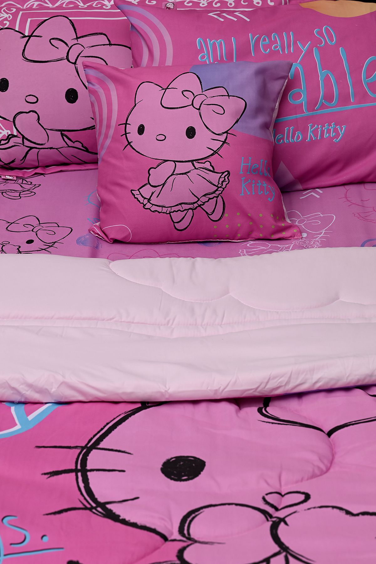 Hello Kitty-5-in-1 Bnb Comforter Set, Brushed Microfiber With Polyester Shell – Pink 8