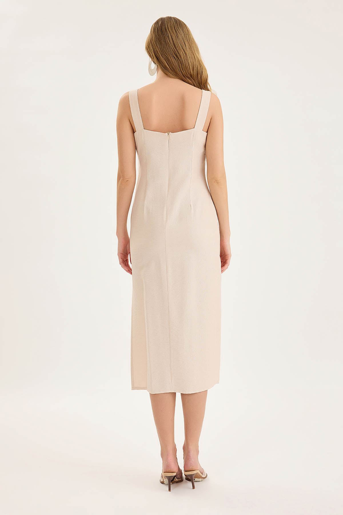 Vitrin-Adjustable Strap Zero Sleeve Square Neck Dress 5