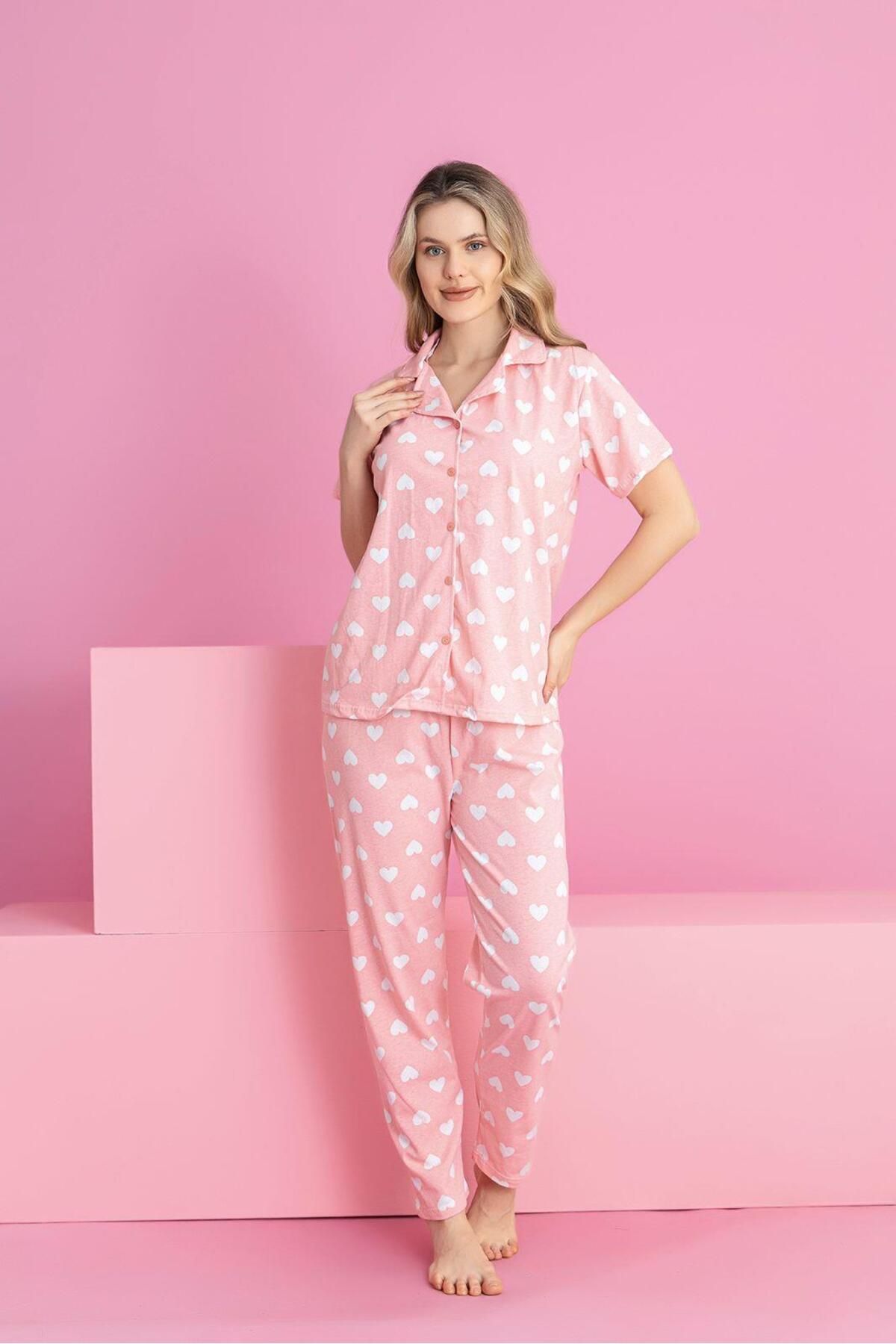 ZambakModa BEYAZ KALPLİ DÜĞMELİ PEMBE PİJAMA TAKIMI