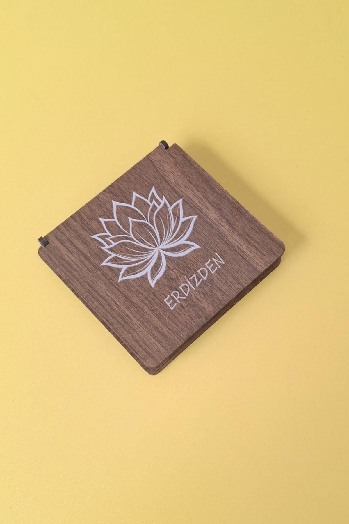 ERDİZDEN Kişiye Özel Lotus Çiçeği Desenli Çok Amaçlı İçi Kalpli Kutu - 10 x 10 X 1 cm