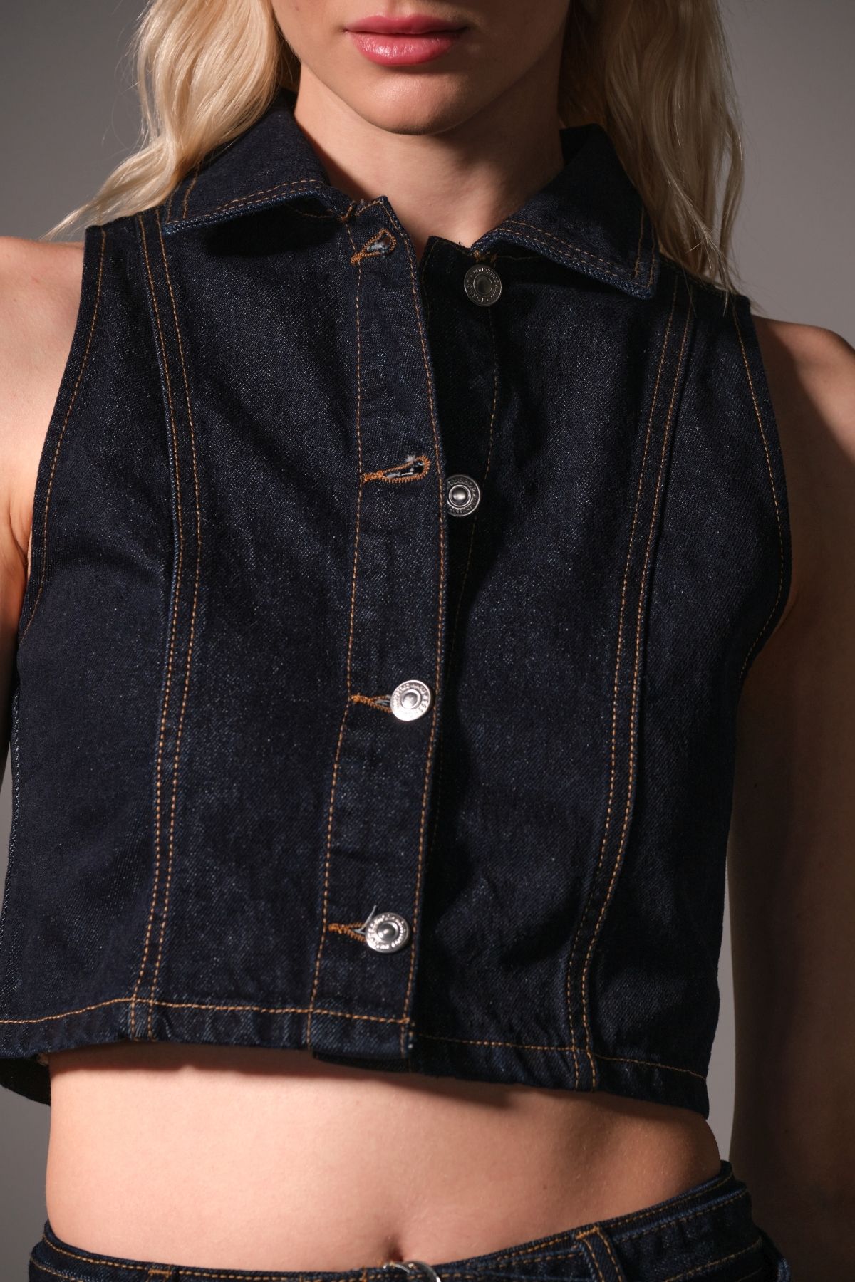Maule-Blue 100% Cotton Raw Denim Short Metal Buttoned Sleeveless Women's Jean Vest @Modena 2