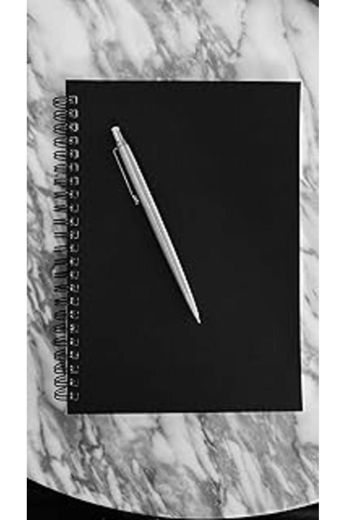 Karachil Fark Tanıtım Spiralli Defter, Siyah Kapaklı, A5 Boyutunda (15X21 Cm), 100 Yaprak (Kareli)