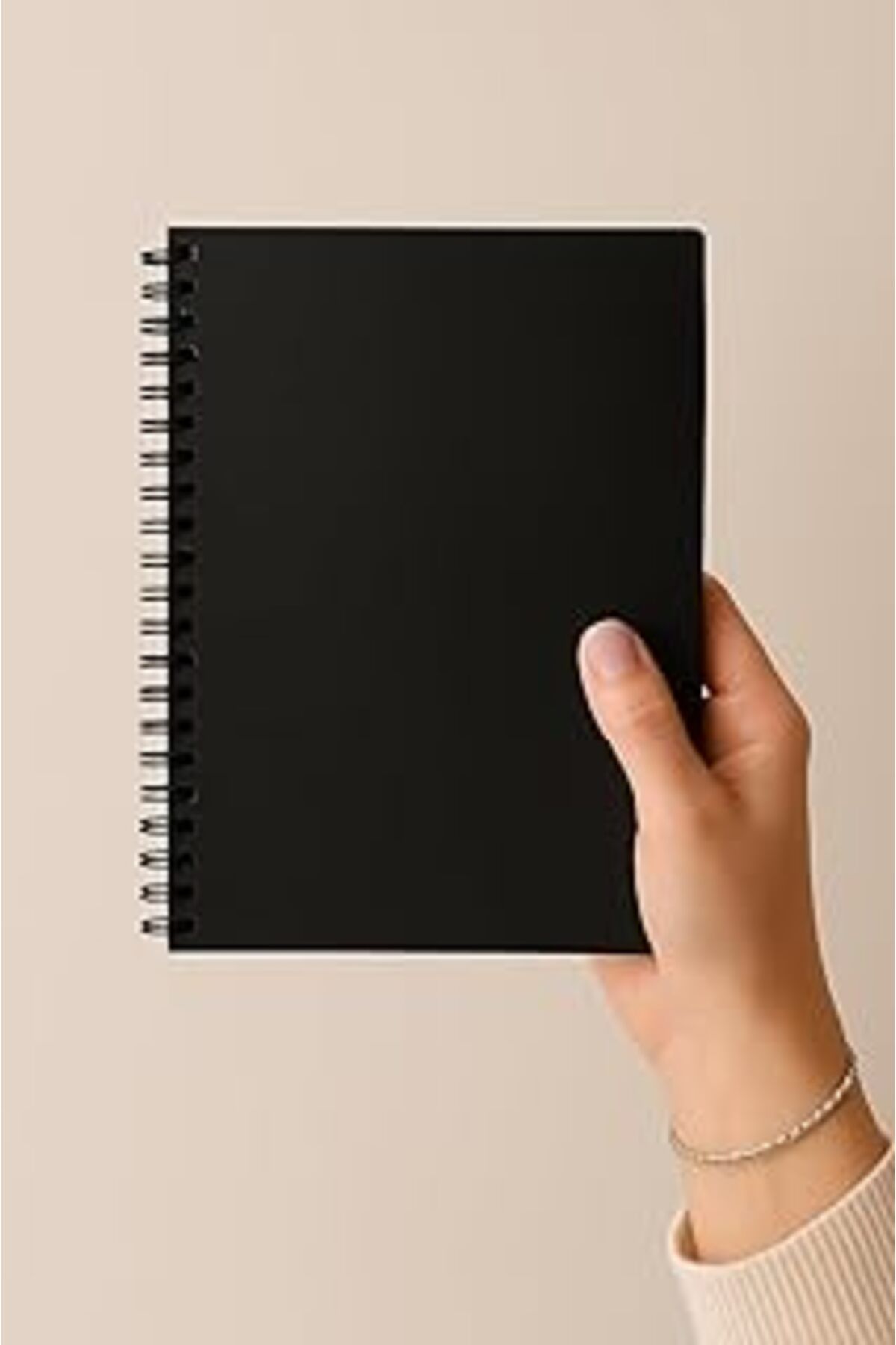 Karachil Fark Tanıtım Çizgili Spiralli Defter, A5 Boyut (15X21 Cm), 60 Yaprak, 90Gr. Ivory Kağıt, Ofis İçin