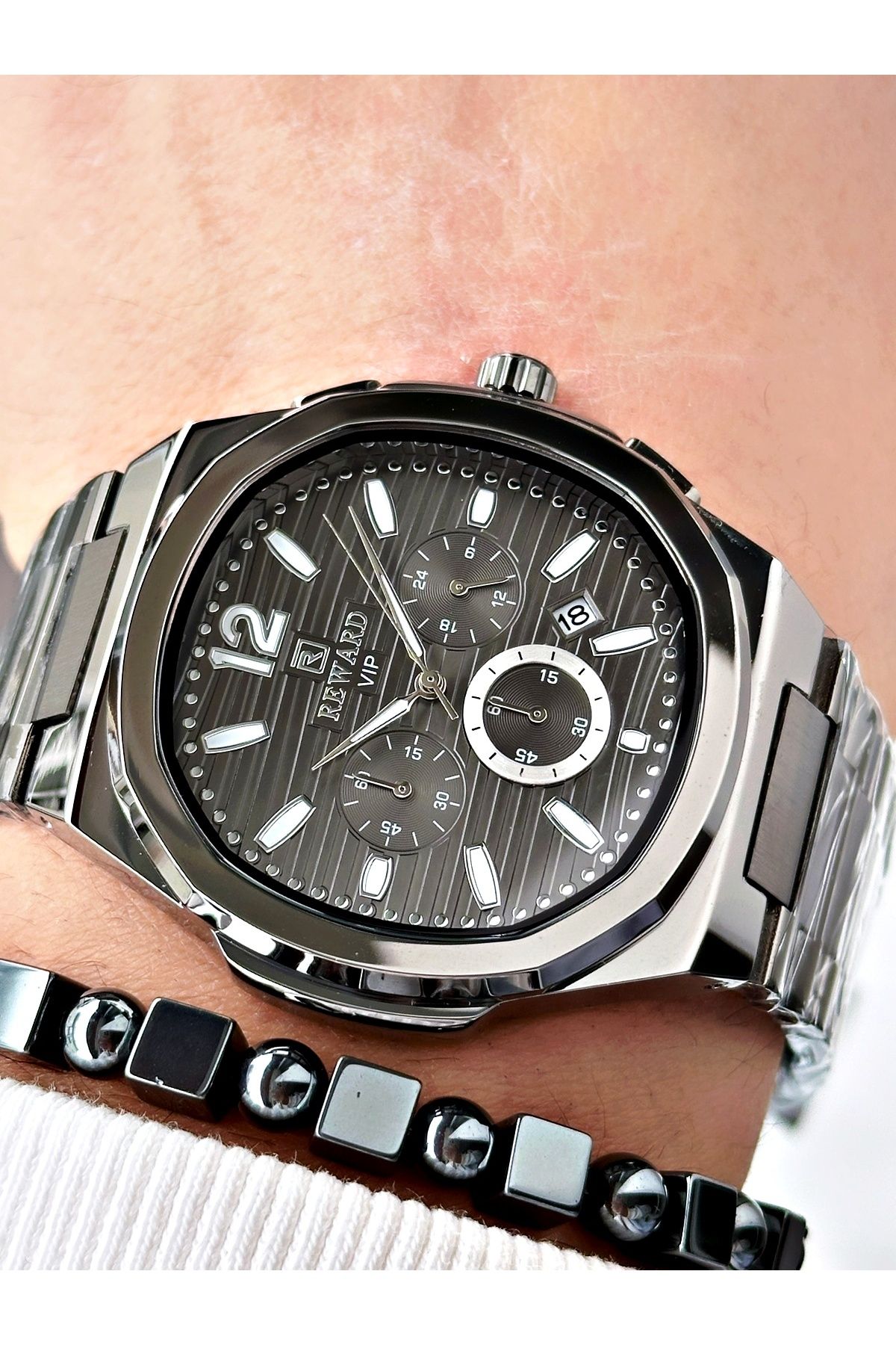 Reward-Smoked Color Functions Active Square Model Men's Wristwatch + Bracelet 3
