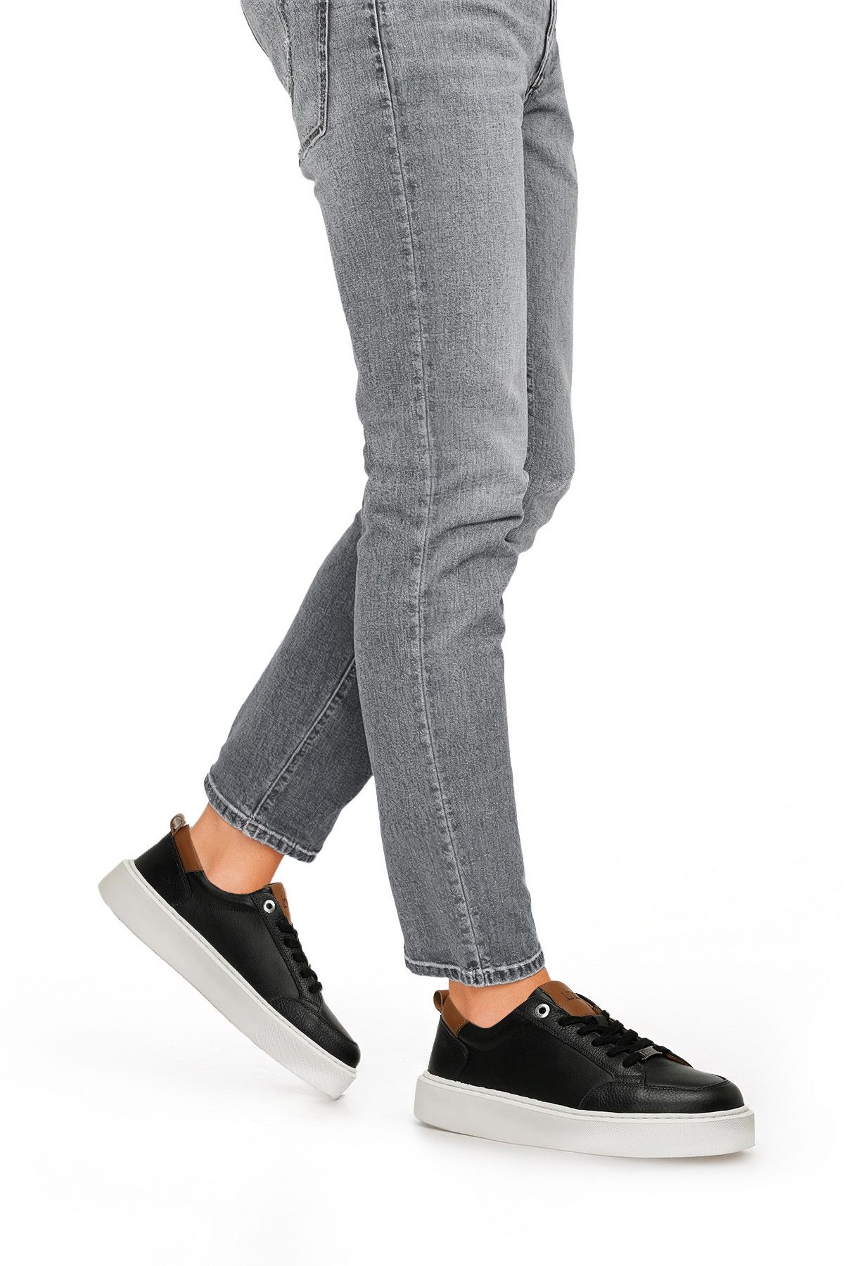 complete the look image