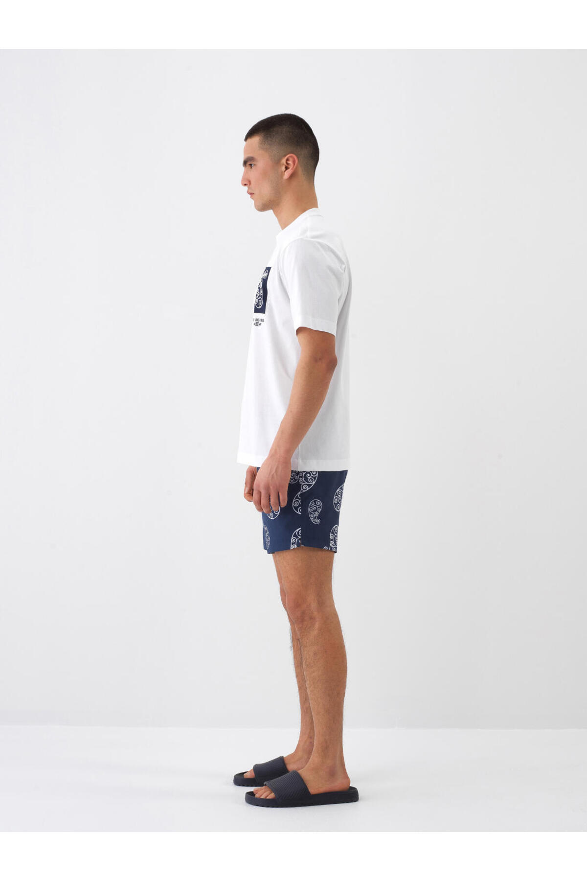 Xint-Men's White Regular Fit Cotton T-Shirt 3