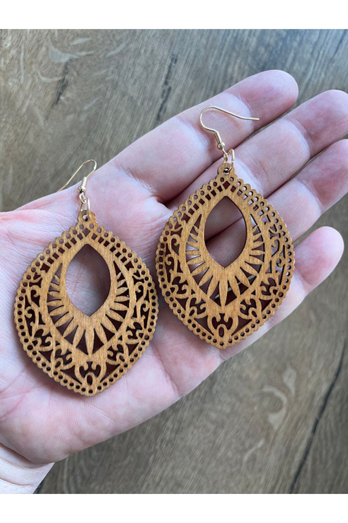 Büyük Hanım-Carved Wood Chunky Dangle Style Earrings 3