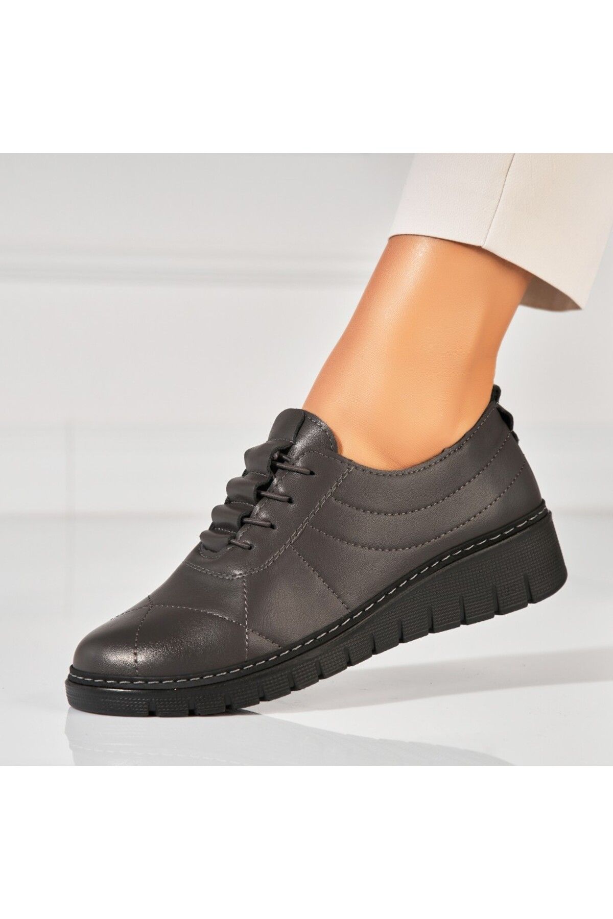 Joana-Women's casual shoes Grey made of ecological leather Avaley 1