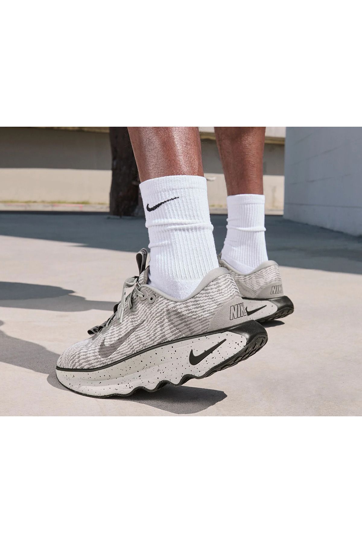 Nike-Pantofi de mers pentru bărbați Motiva 7