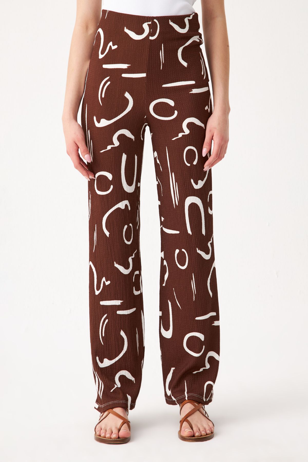 Know-Women's Brown Patterned Pipe Leg Trousers 4