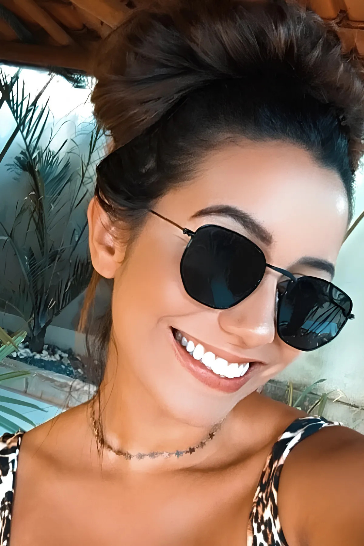 Chunky Frame Siyah Metal Çerçeveli Beşgen Unisex Güneş Gözlüğü görsel 3