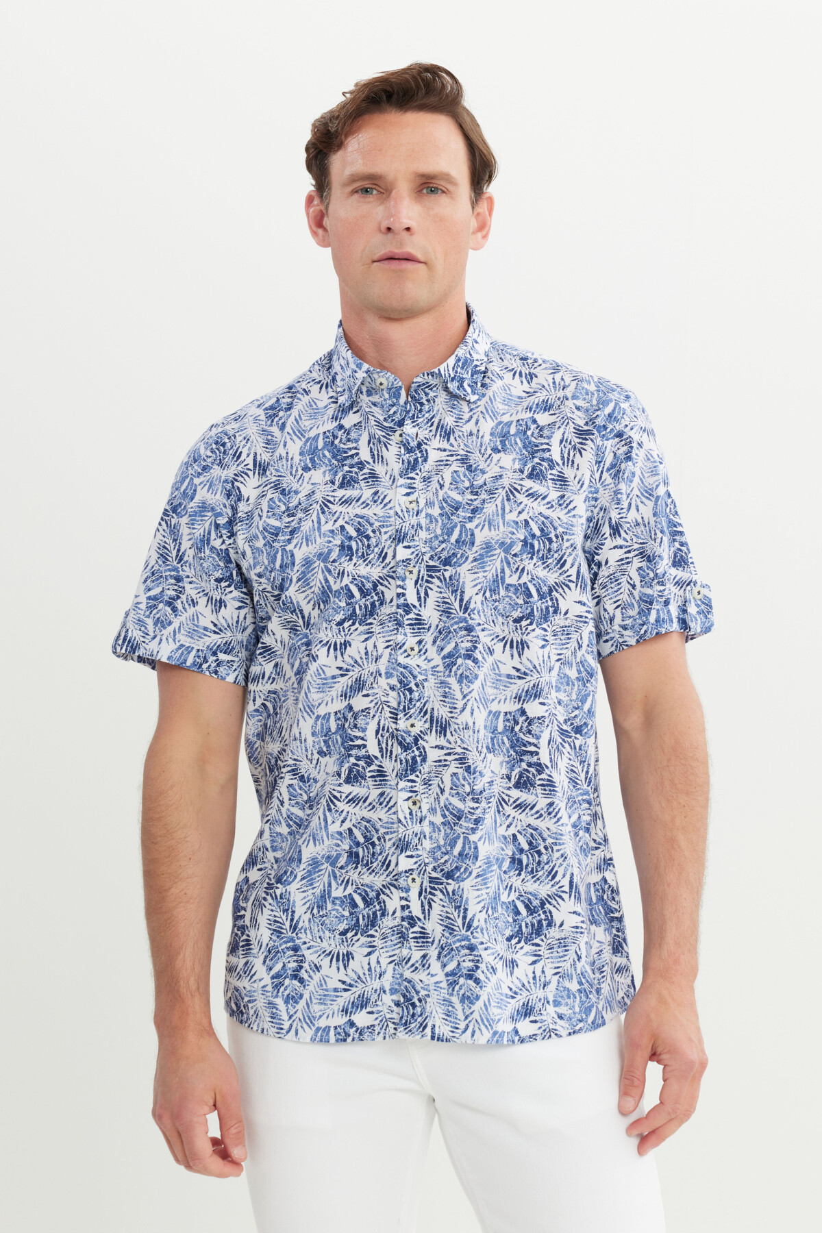 آلتین ییدلیز کلاسیکس پیراهن مردانه سفید-آبی اسلیم فیت، یقه دکمه مخفی باریک، 100% نخی طرح‌دار