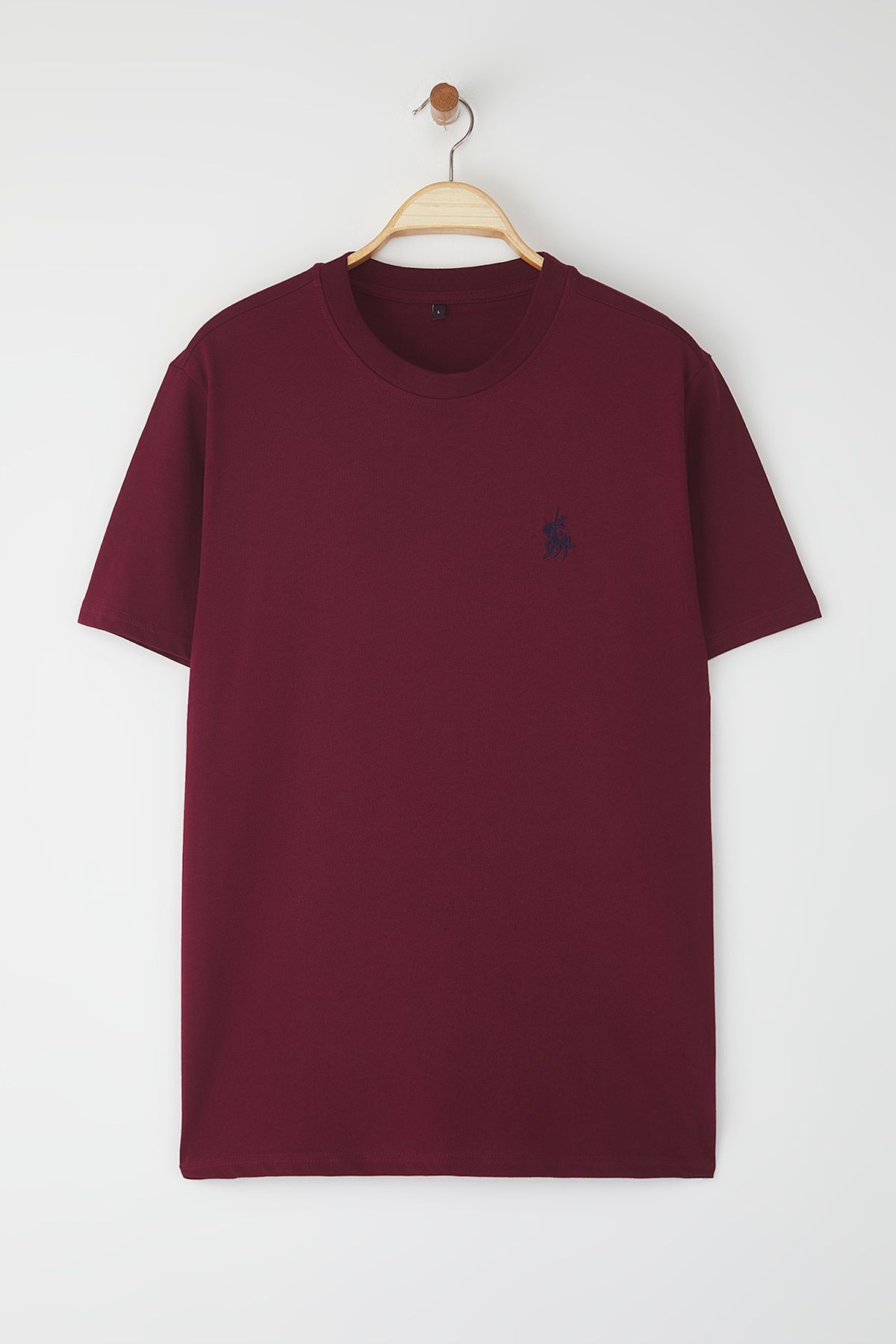 Trendyol Collection-Burgunderrot Normales T-Shirt aus 100 % Baumwolle mit Stickerei TMNSS24TS00056 2